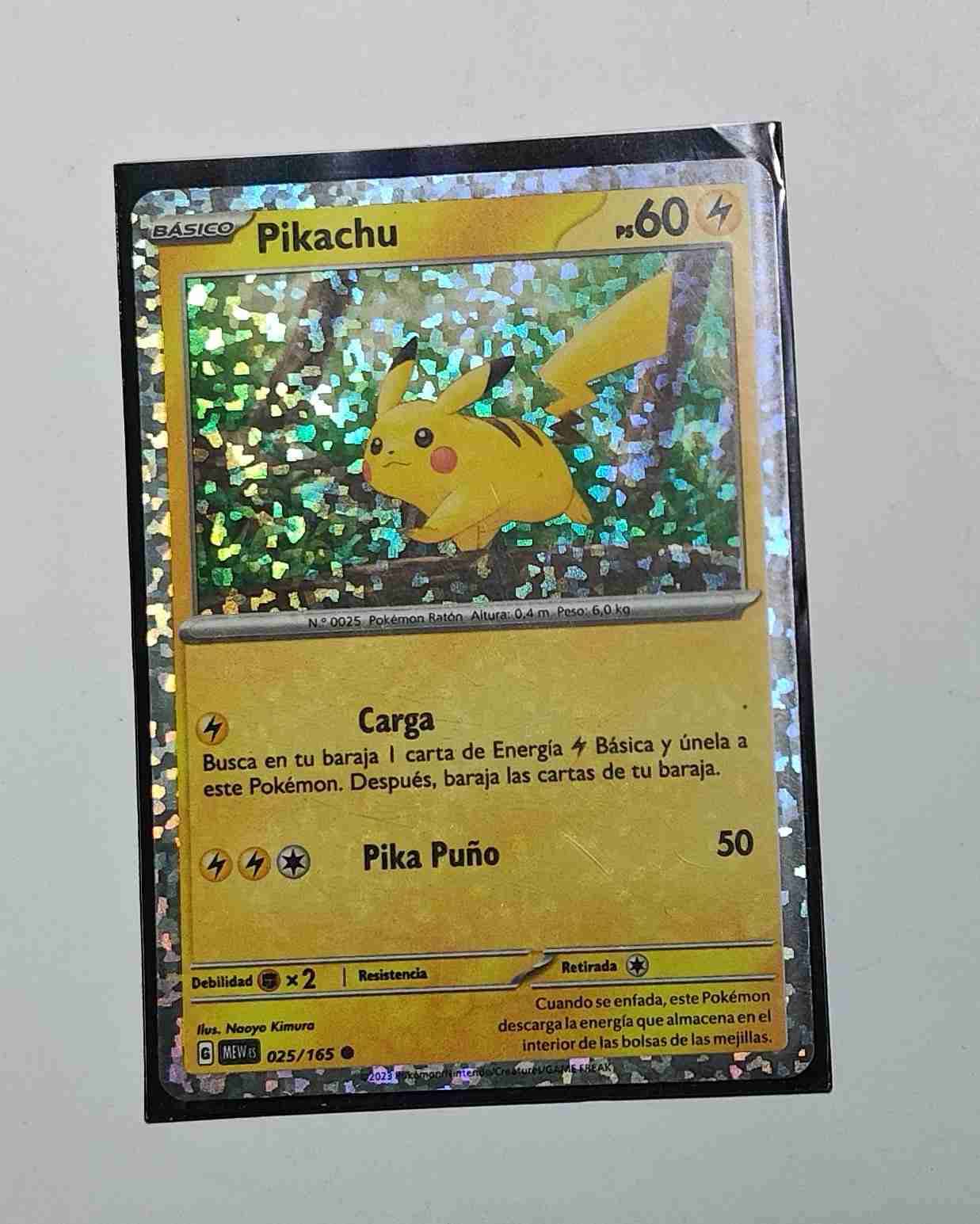 Carta Pokémon Pikachu Holográfica
