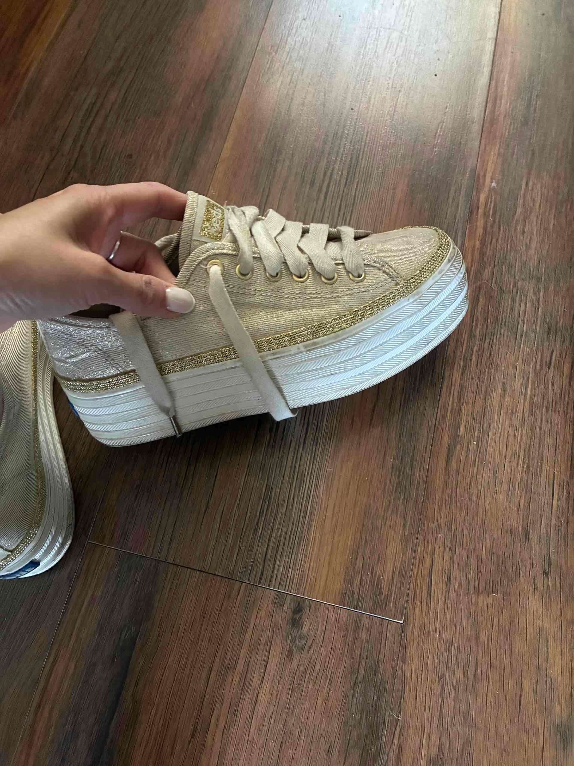 Zapatillas doradas de plataforma keds - miniatura 2