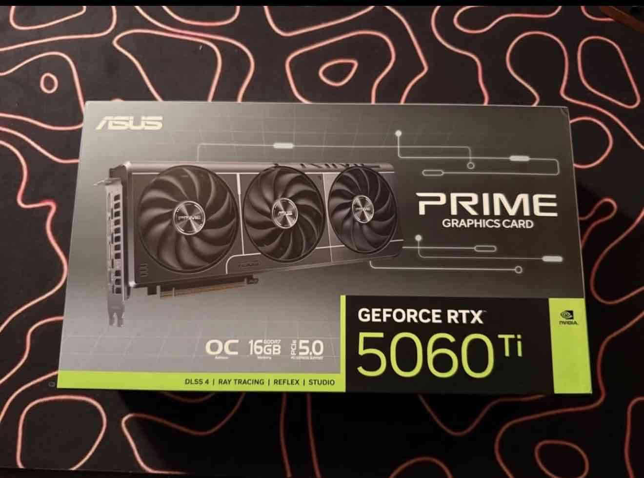 Tarjeta gráfica ASUS RTX 5060 Ti - 1