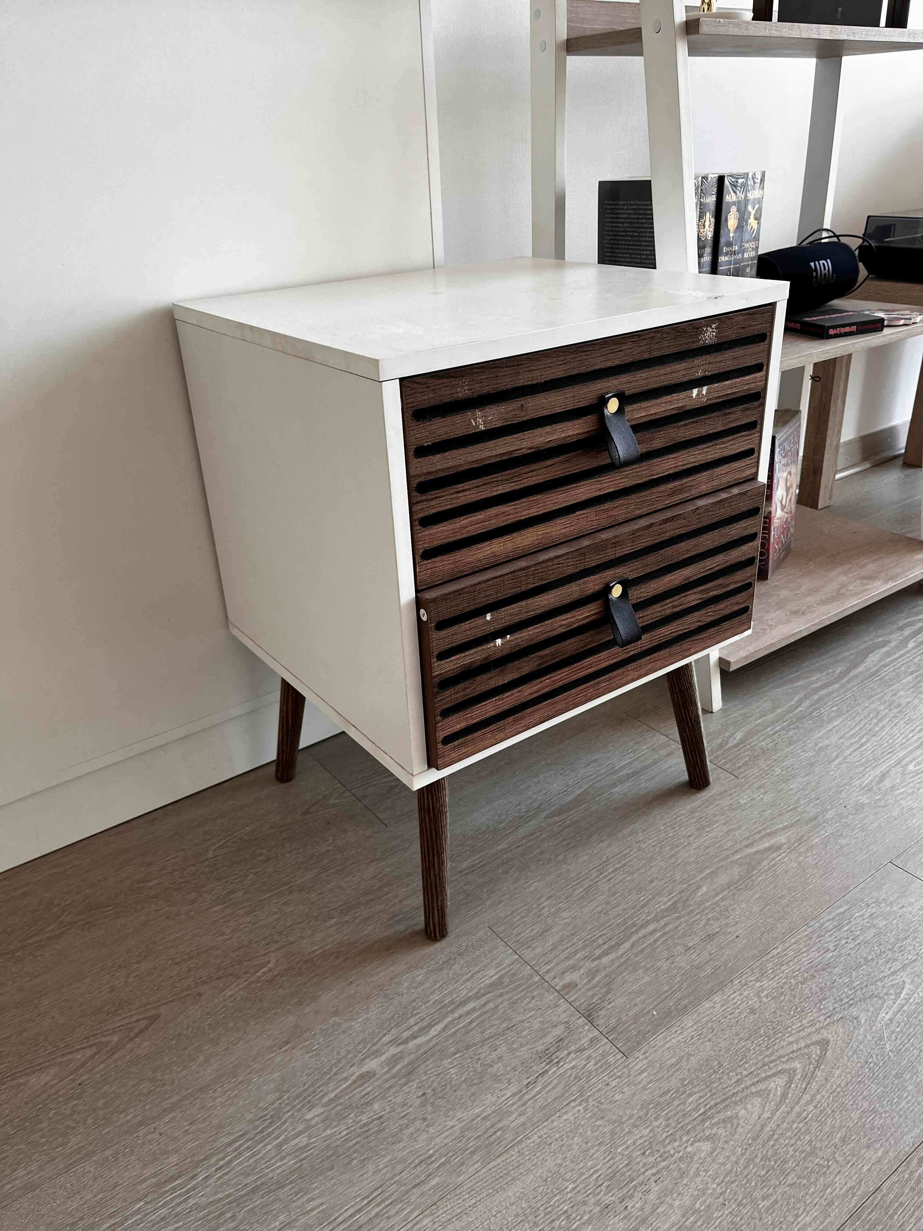 Velador de madera moderno - 2