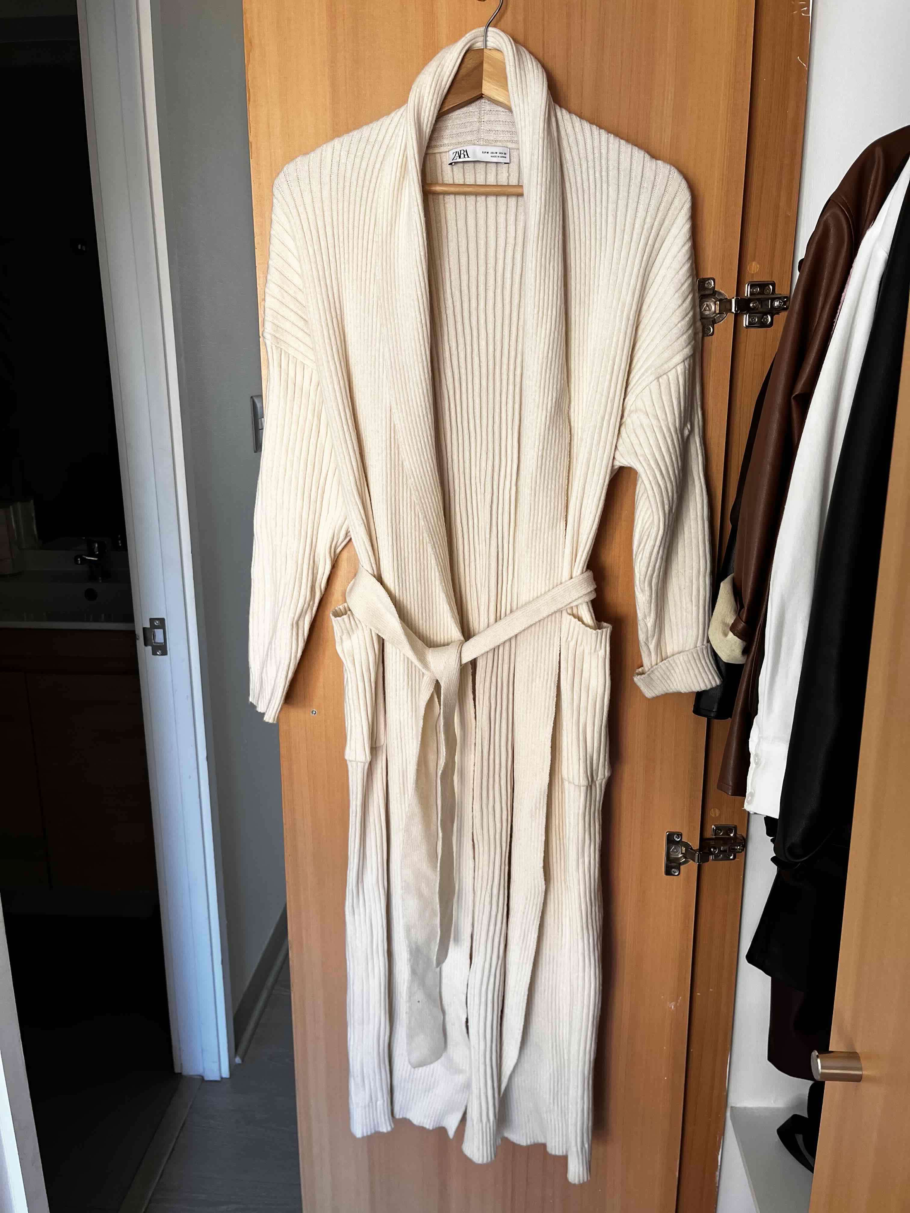 Bata beige de lana Zara - 1