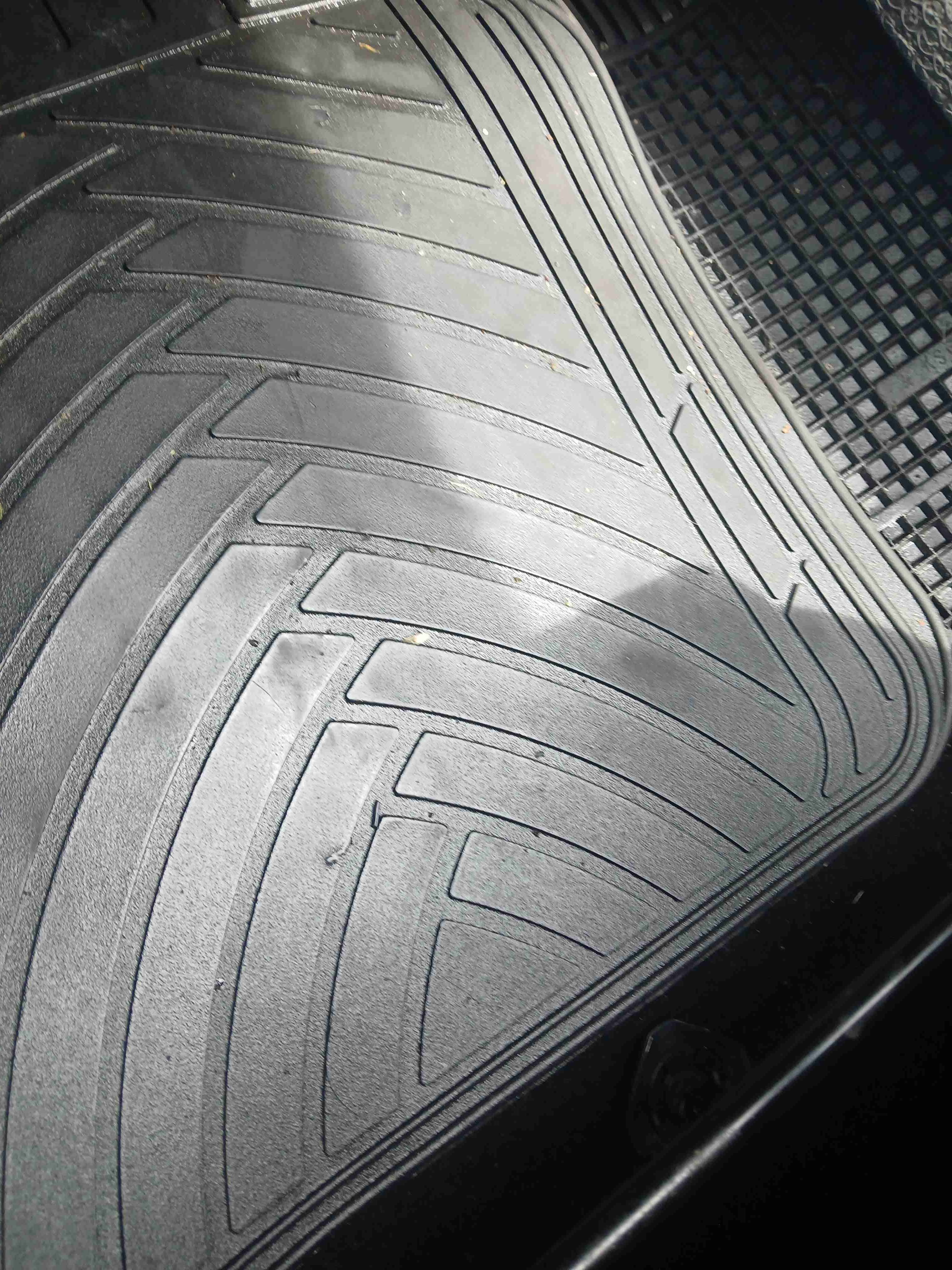 Auto SUV gris en buen estado - 3