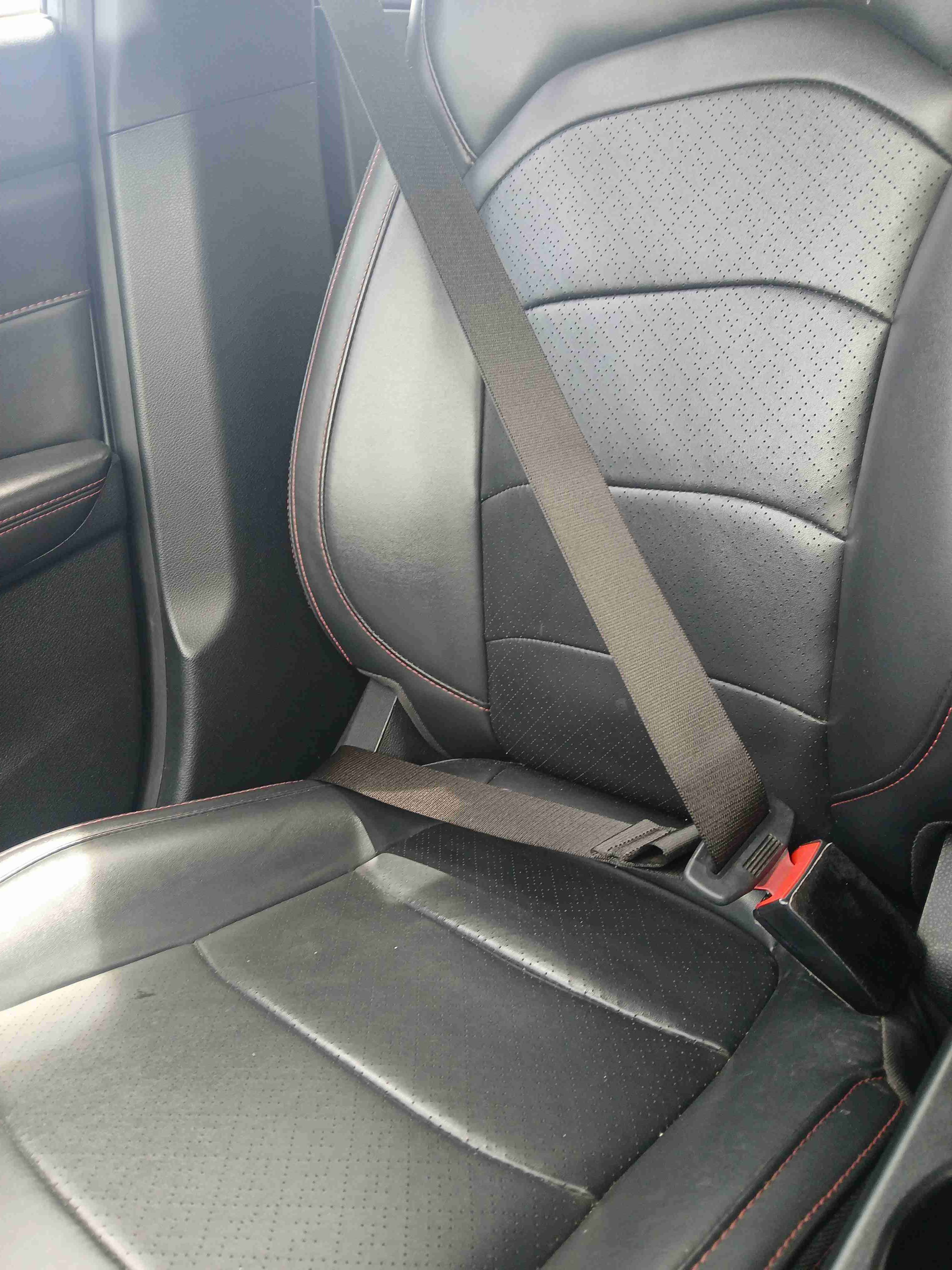 Auto SUV gris en buen estado - 4