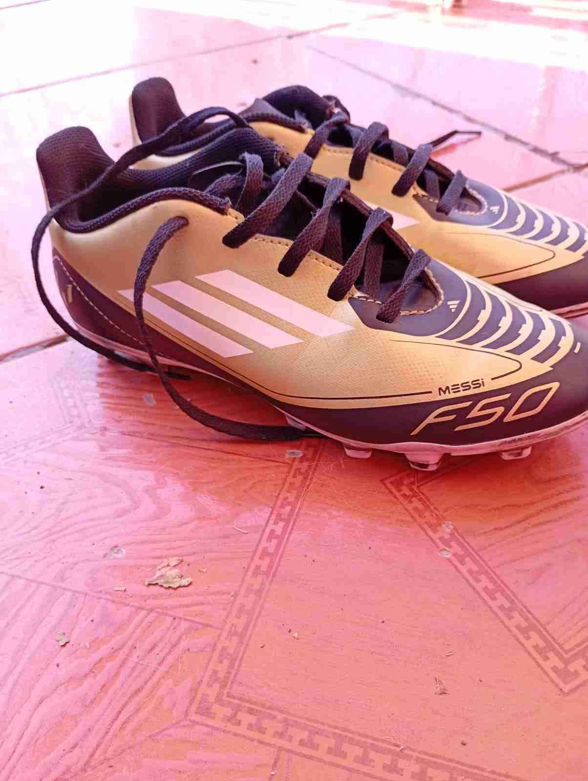 Zapatillas deportivas F50 doradas - miniatura 3