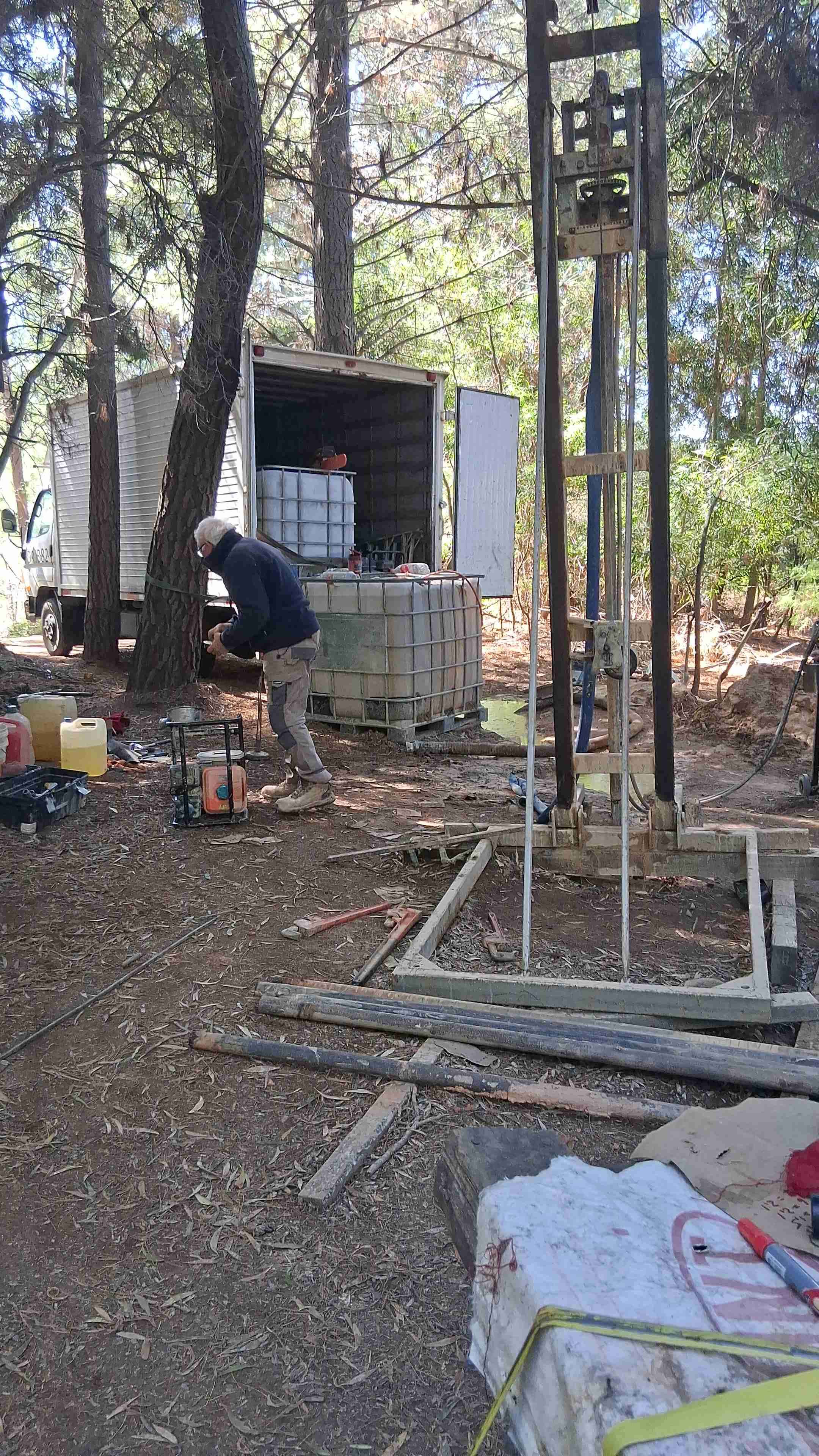 PUNTERA PARA EXTRAER AGUA DE LA TIERRA - miniatura 1