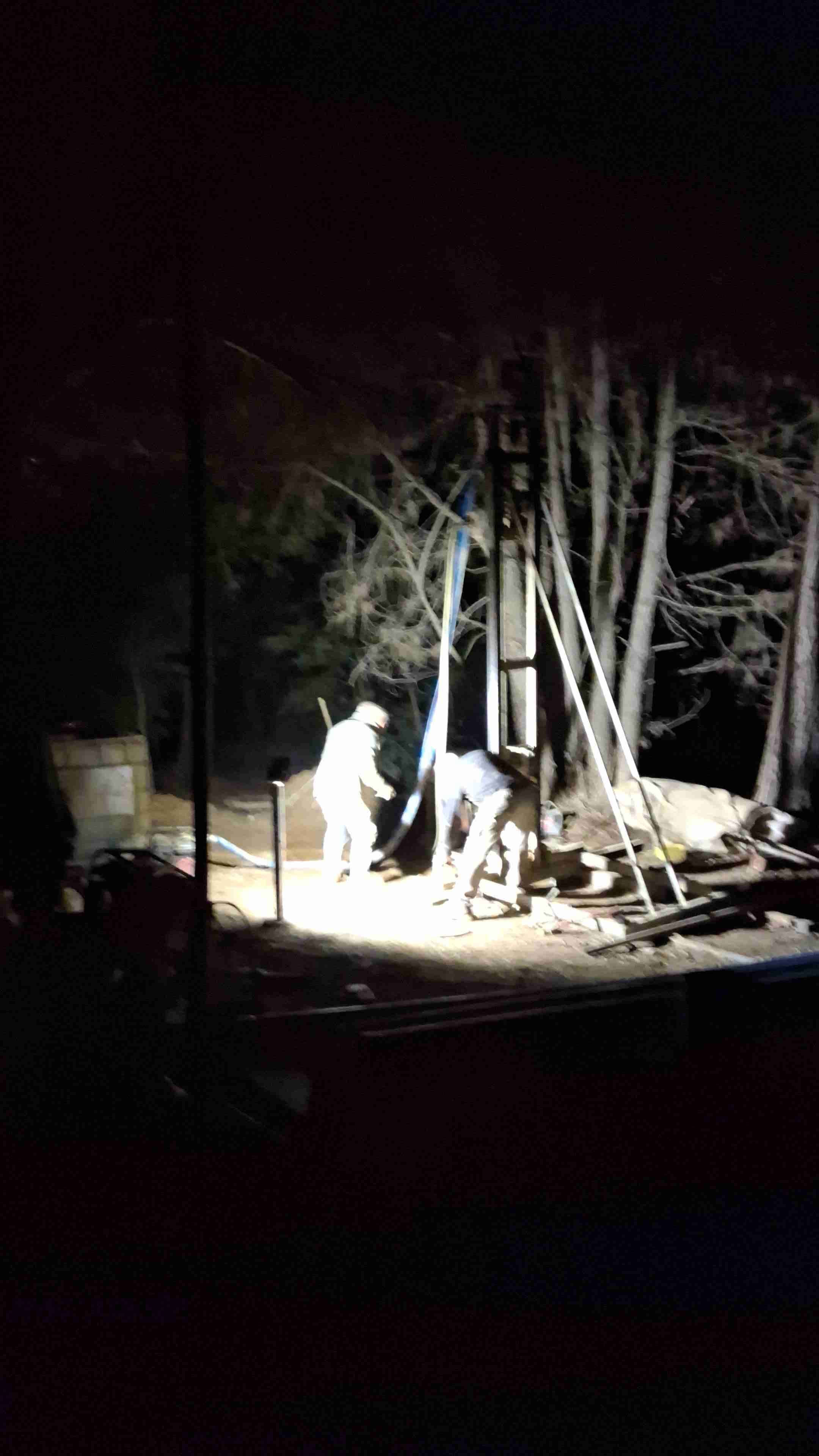 PUNTERA PARA EXTRAER AGUA DE LA TIERRA - miniatura 3