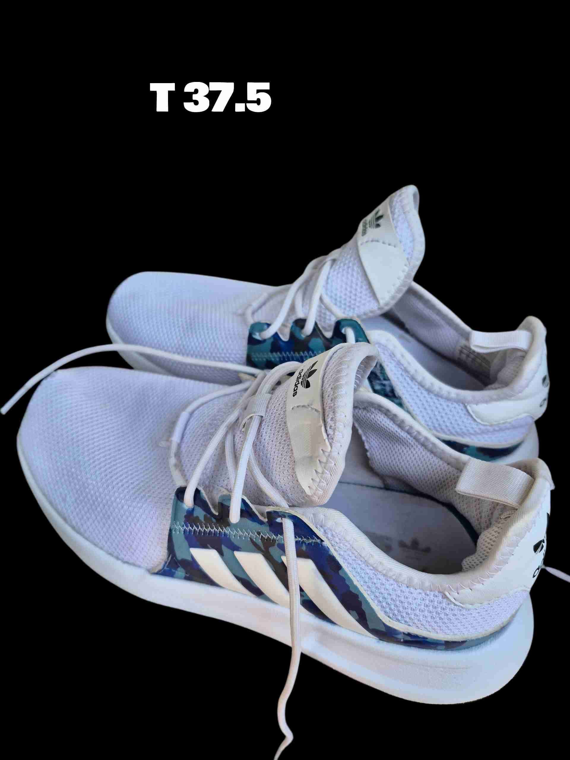 Zapatillas deportivas blancas Adidas