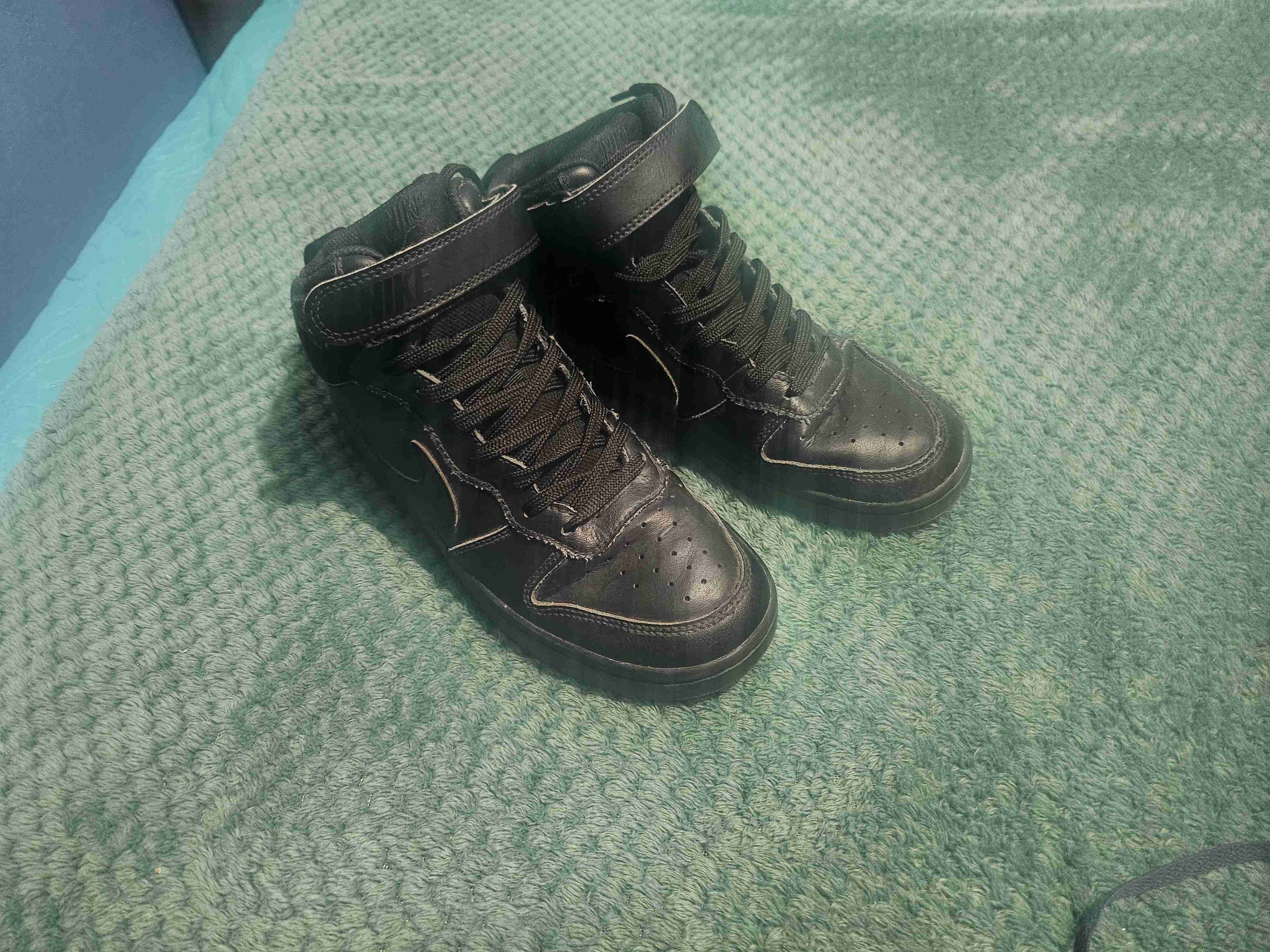 Zapatillas negras de caña alta