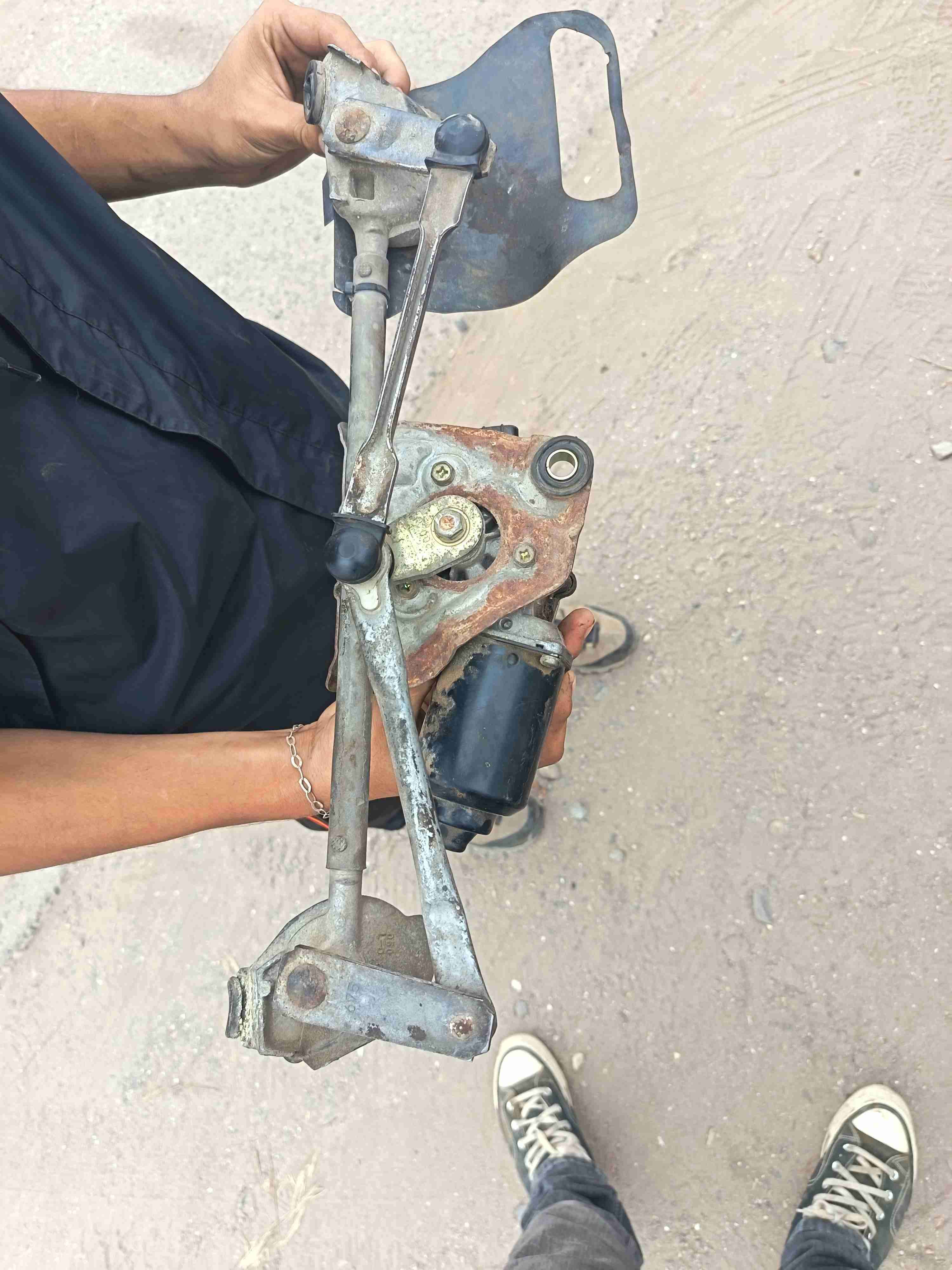 Motor eléctrico Toyota usado - miniatura 2