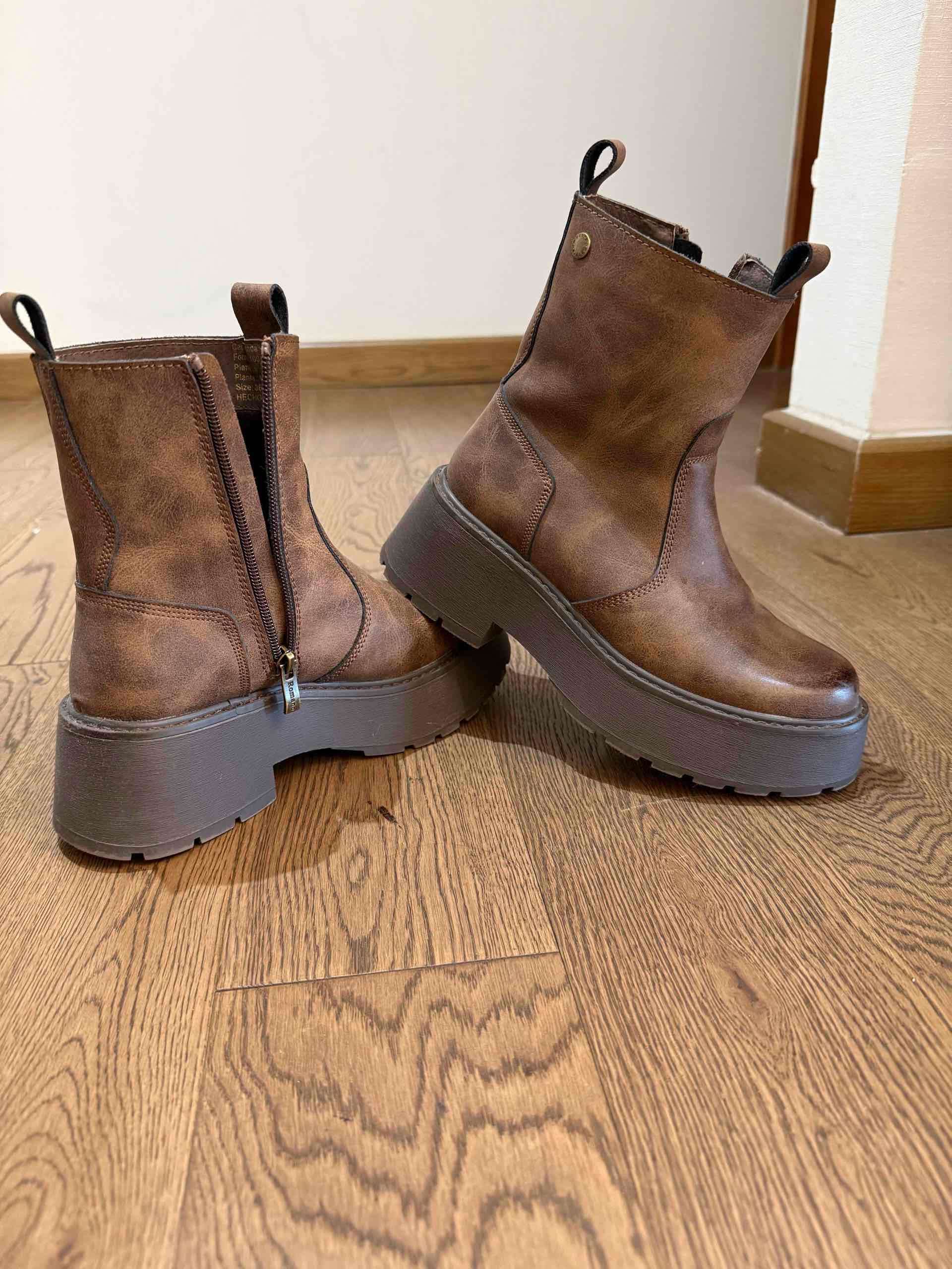 Botines marrones con plataforma ROMANO