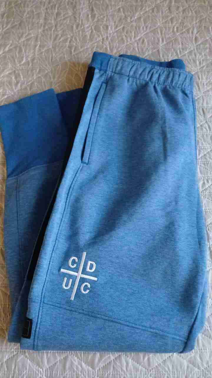 Pantalón nuevo original Universidad Católica - miniatura 4