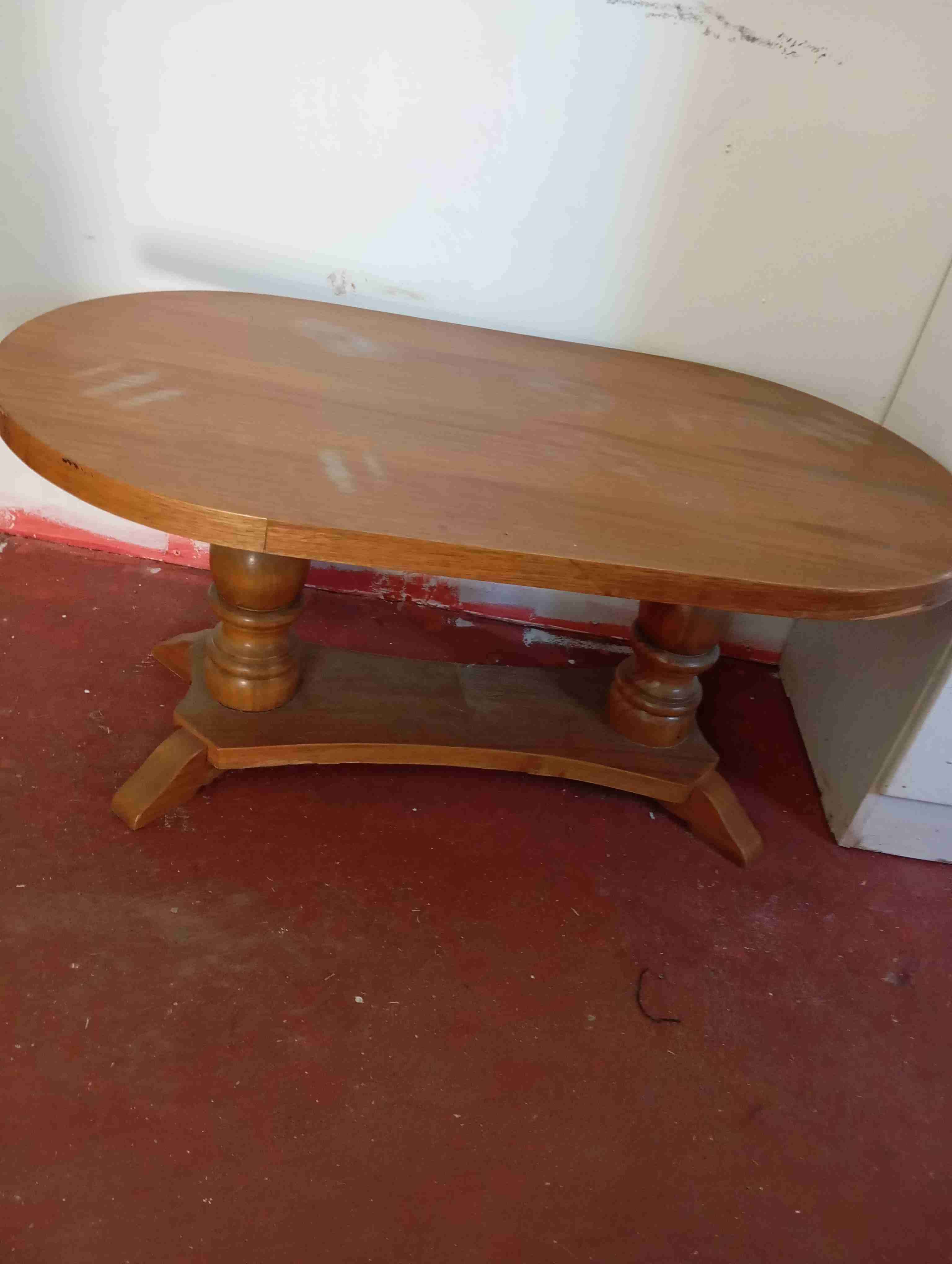 Mesa de centro ovalada de madera - miniatura 3