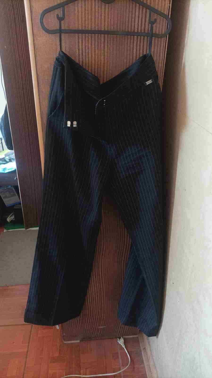 Sweater azul con detalles en blanco - miniatura 5