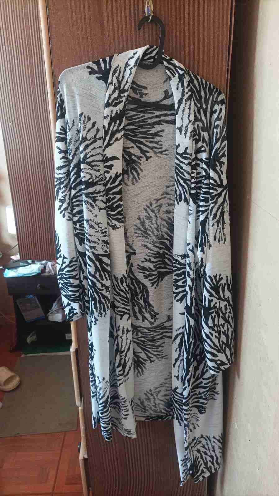 Sweater azul con detalles en blanco - miniatura 6