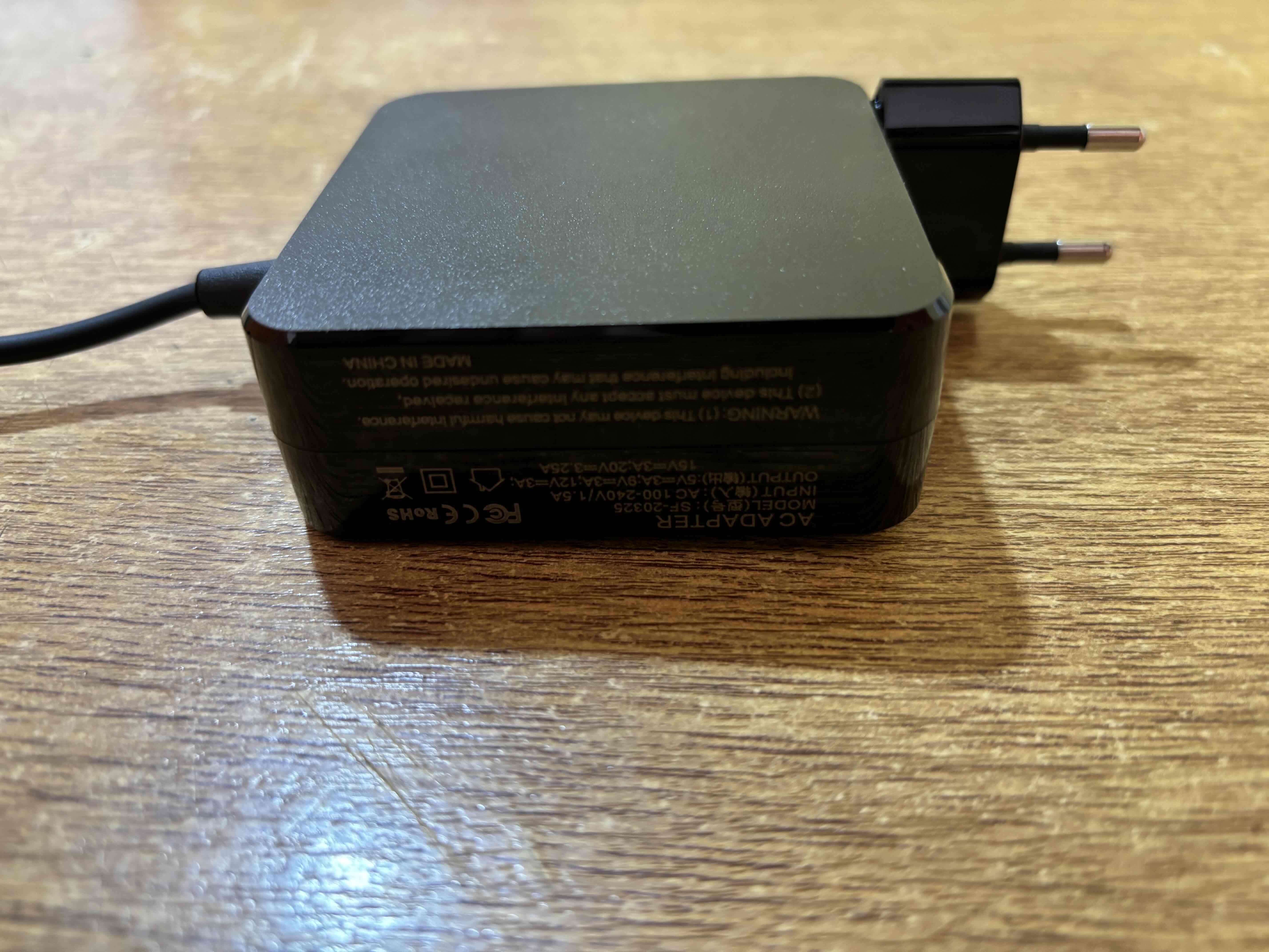 Cargador USB-C 65W negro - miniatura 2