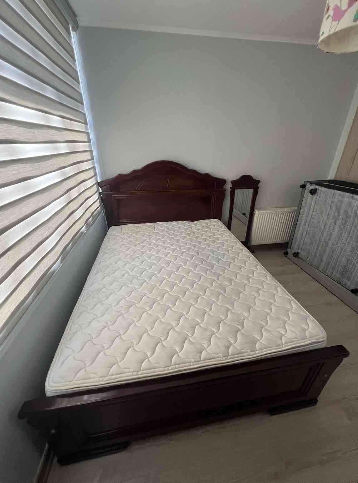 Cama dos plazas con colchón y tocador de madera - 4