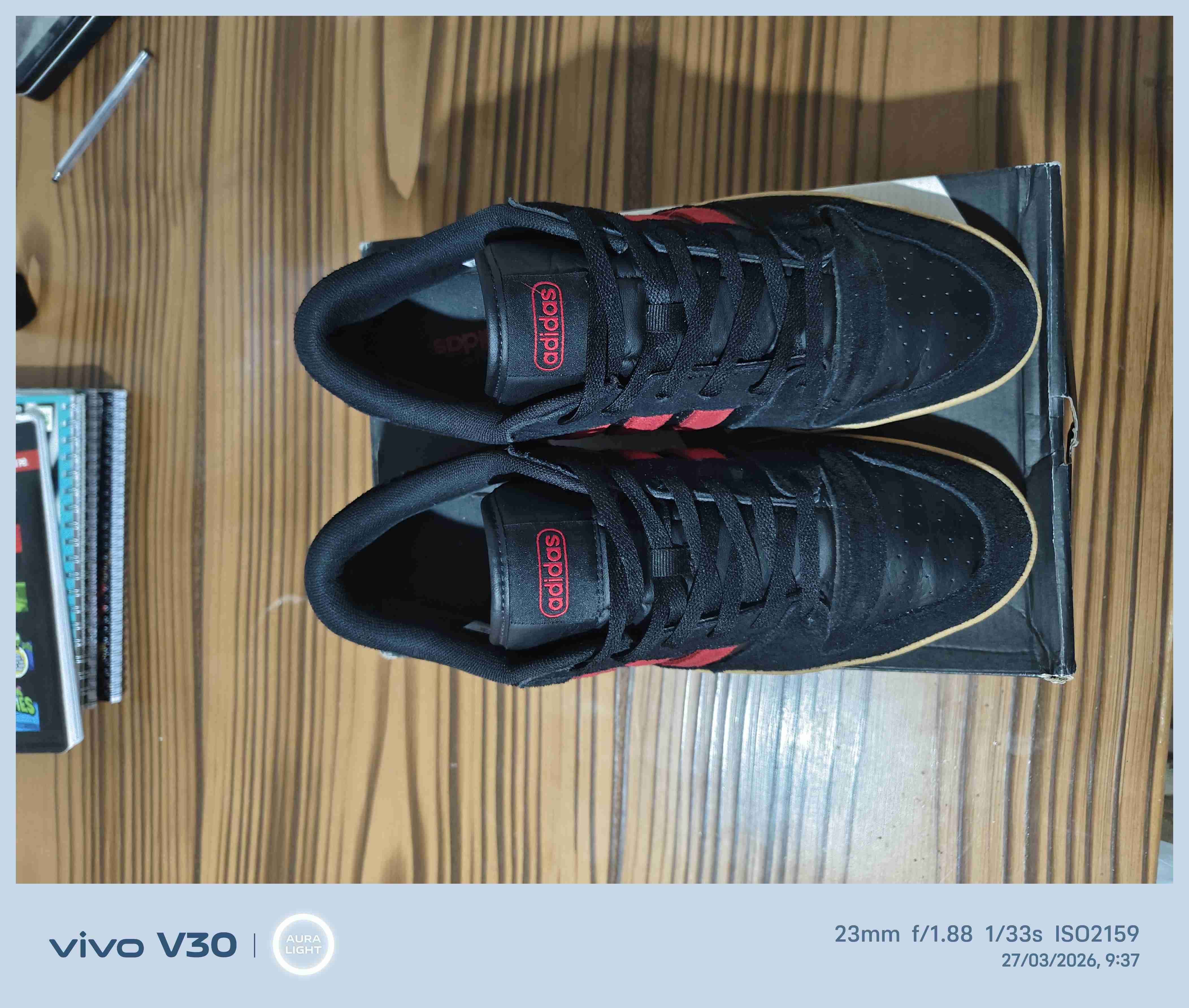 Zapatillas negras y rojas Adidas - miniatura 5