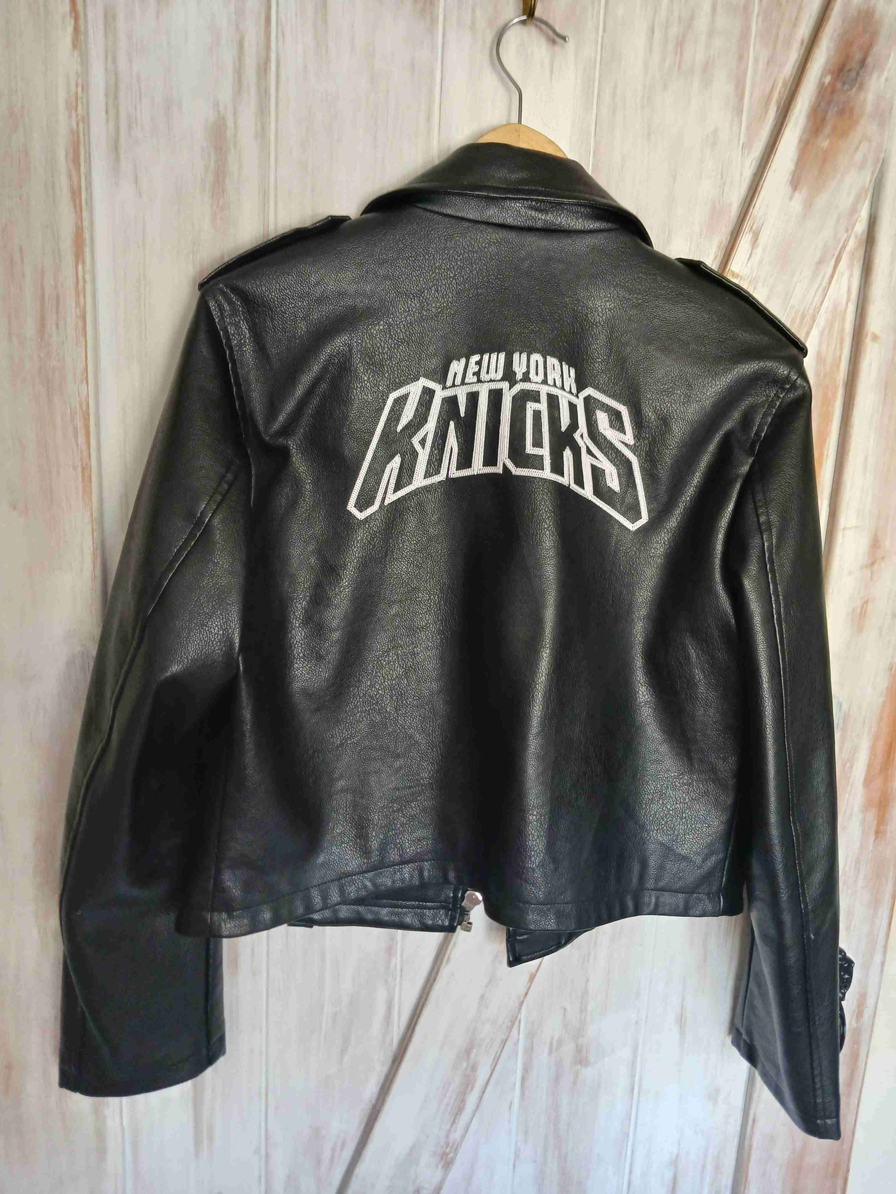 Chaqueta de cuero negra motociclista - miniatura 2