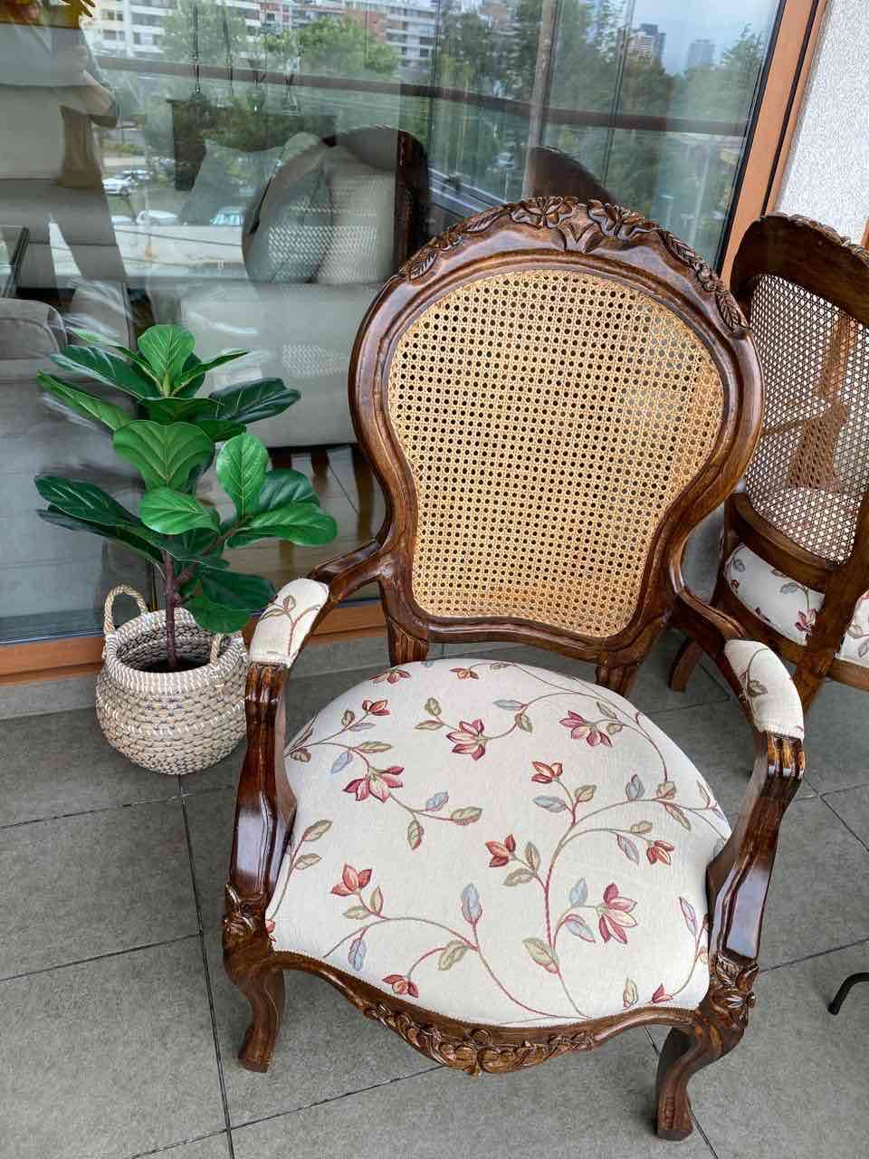 2 Sillones vintage de madera tallada