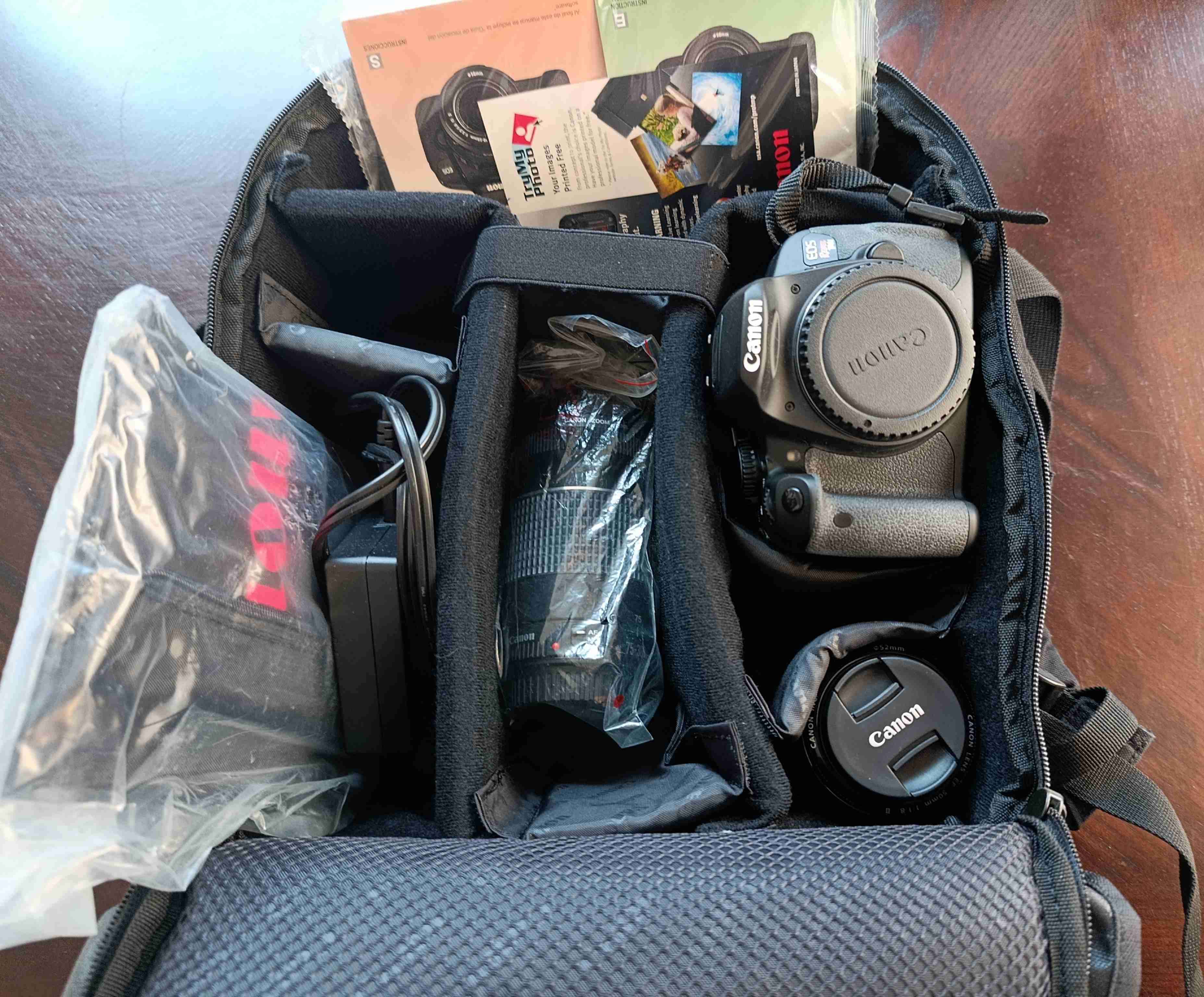 Cámara  Canon prácticamente nueva - miniatura 3