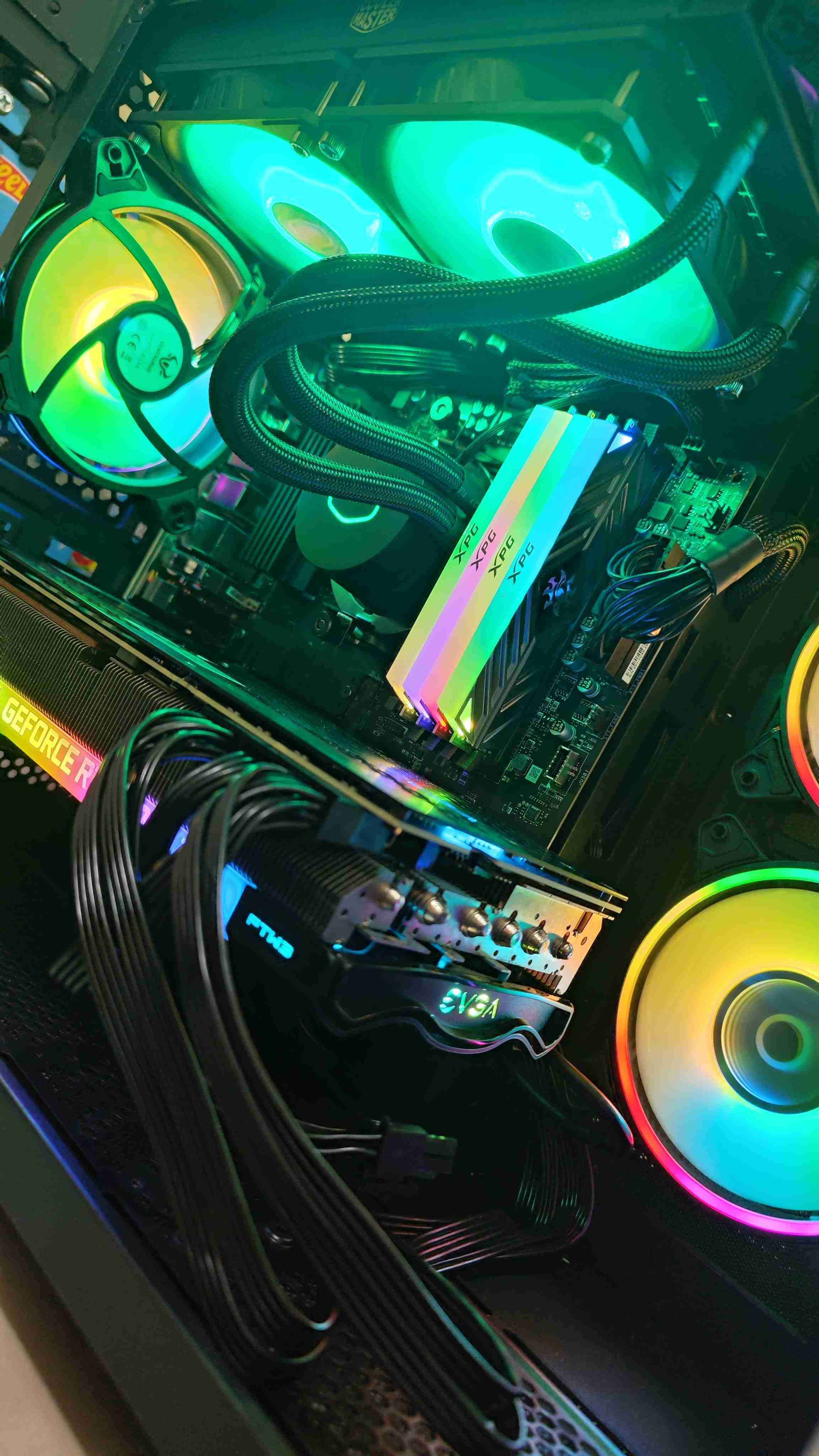 PC de escritorio gaming RGB - miniatura 2