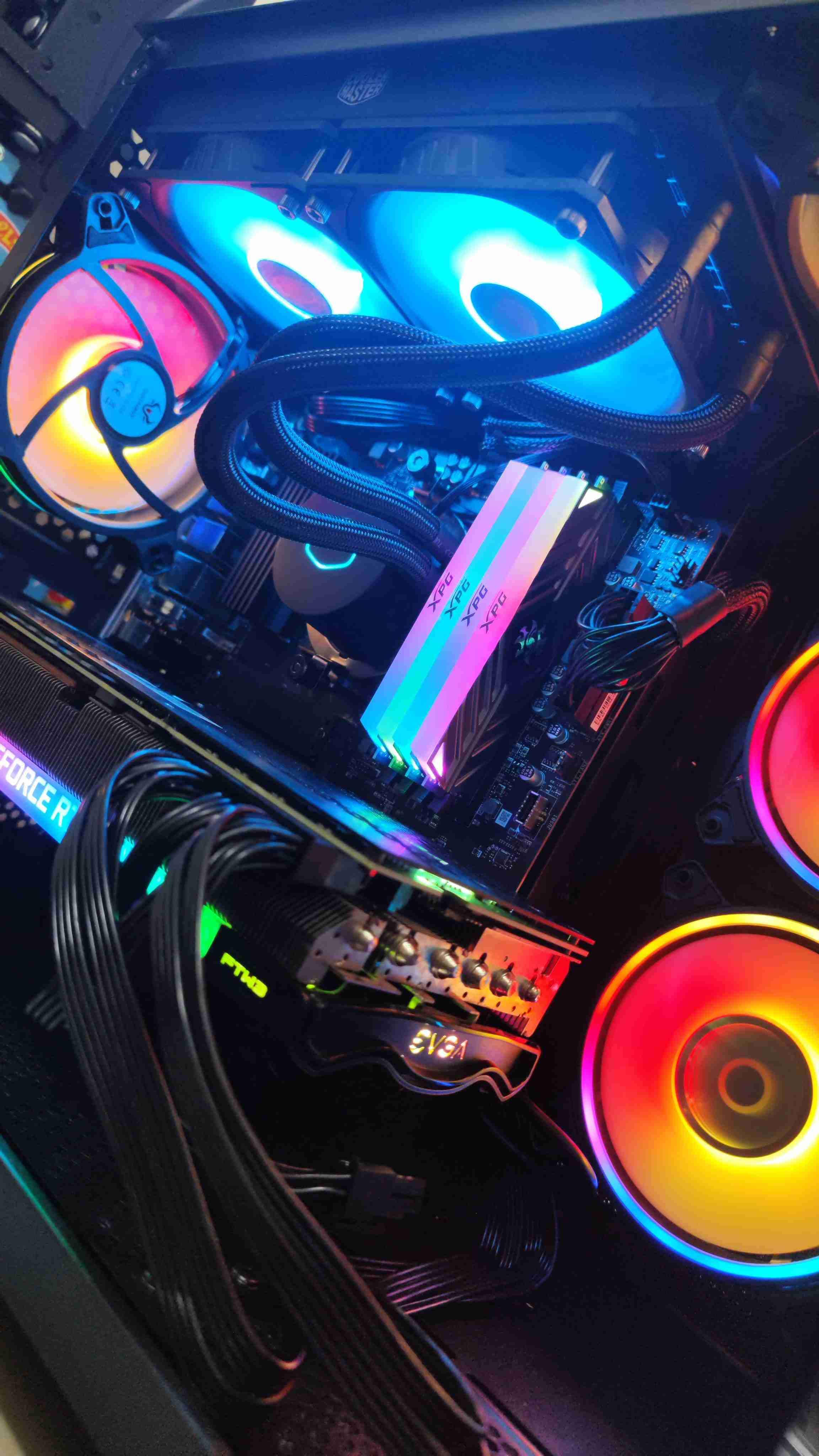 PC de escritorio gaming RGB - miniatura 6