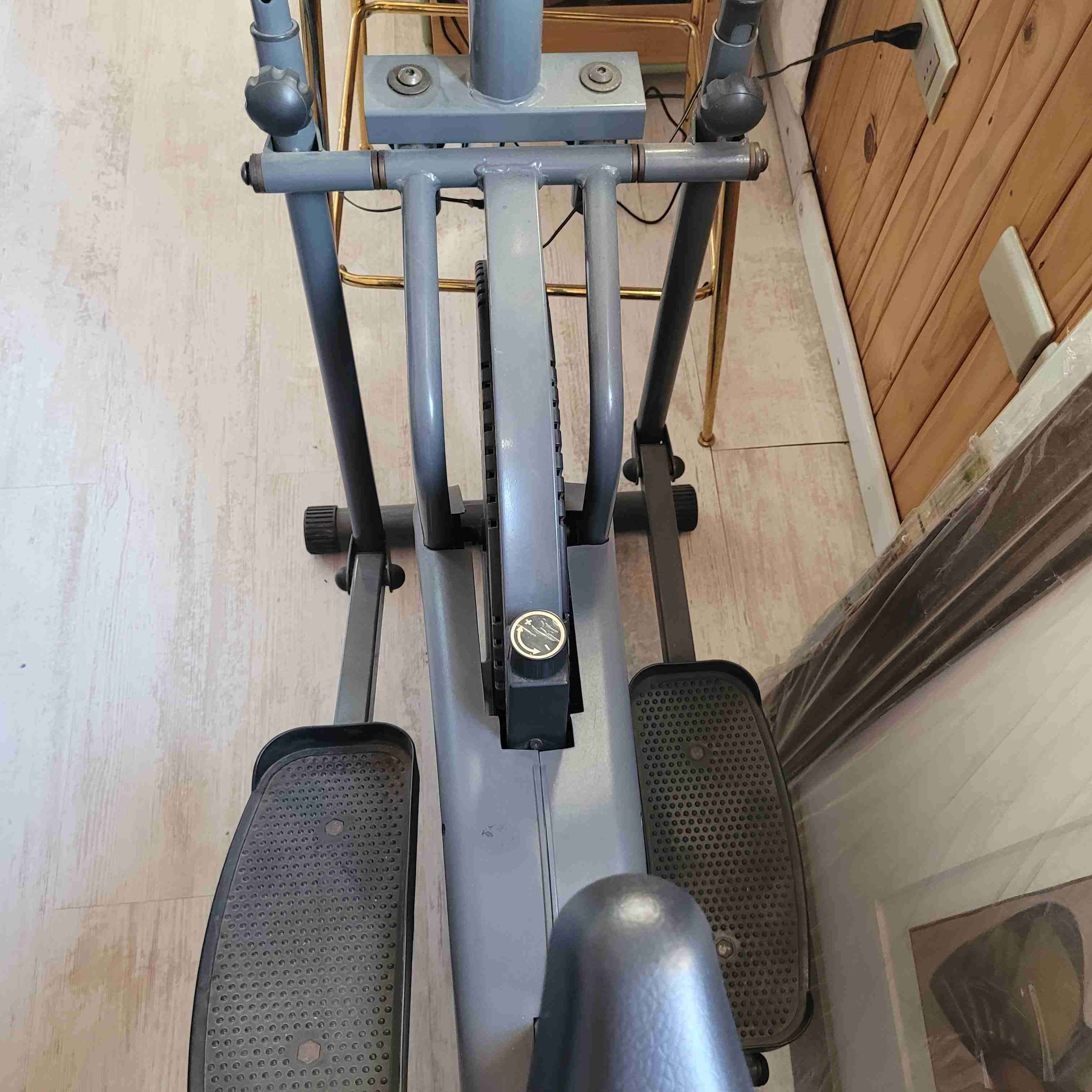 Elíptica de ejercicio usada - miniatura 3