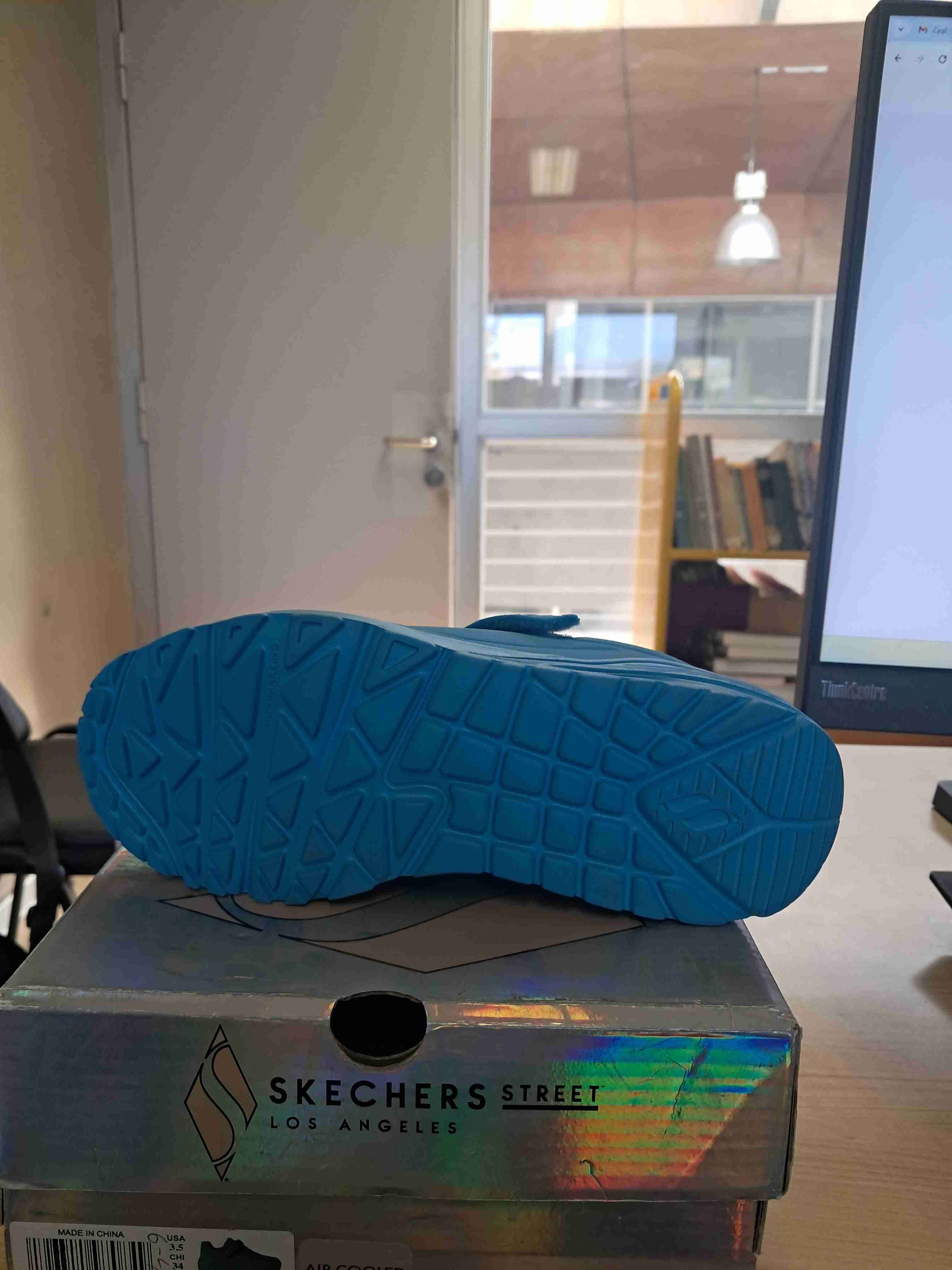 Zapatillas Skechers celestes - miniatura 2