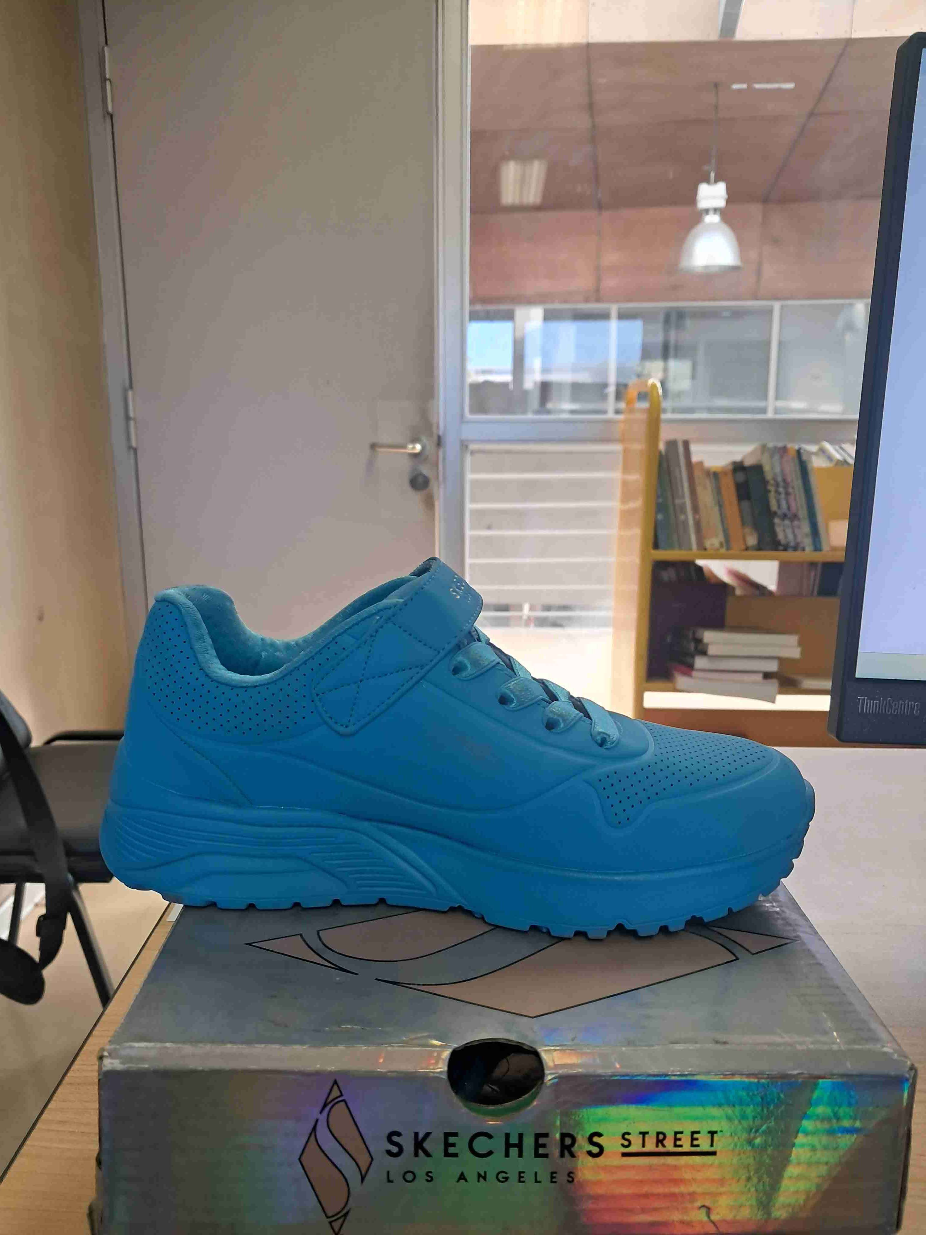 Zapatillas Skechers celestes - miniatura 3