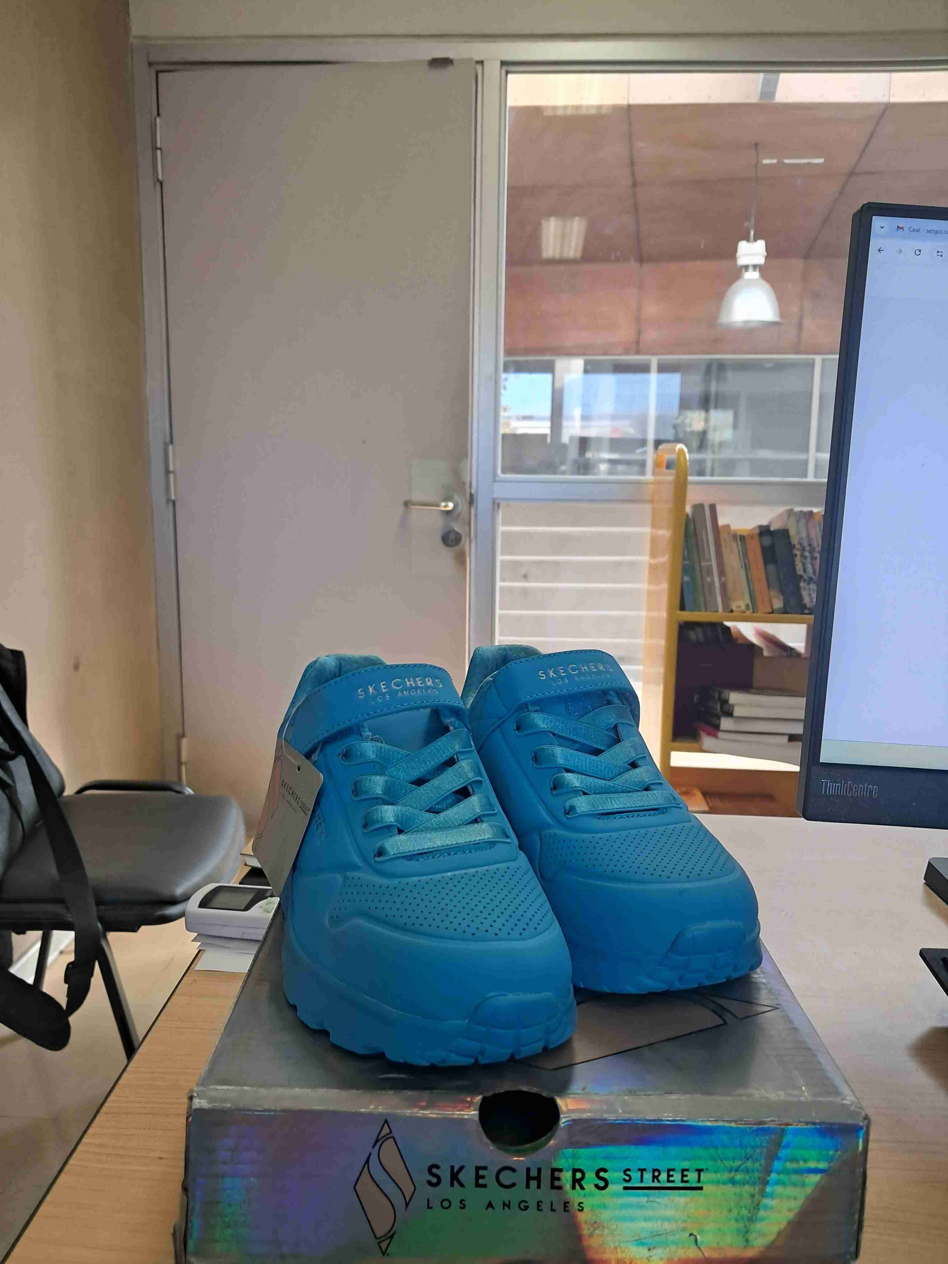 Zapatillas Skechers celestes - miniatura 5