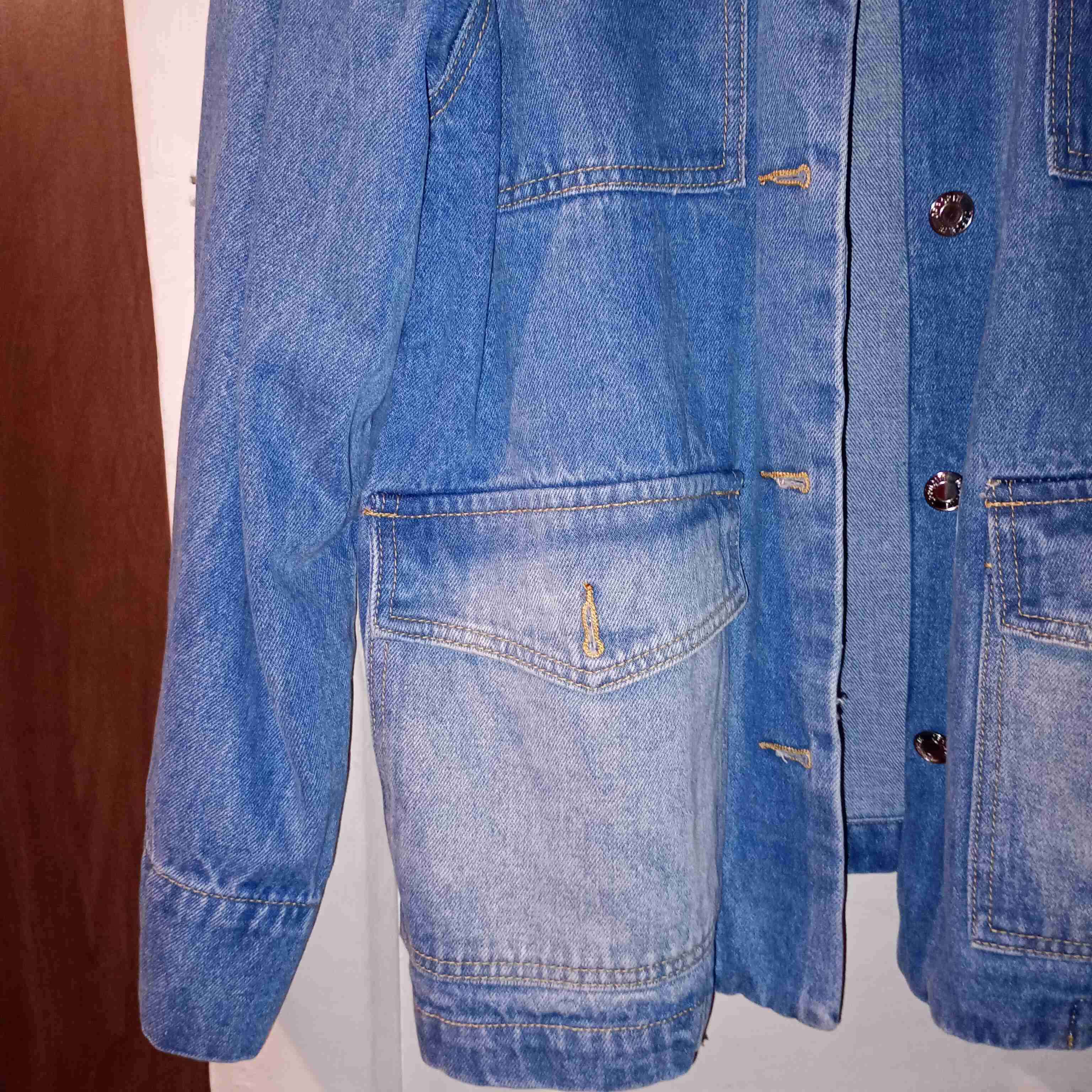 Chaqueta de mezclilla con cuello corderoy - miniatura 2