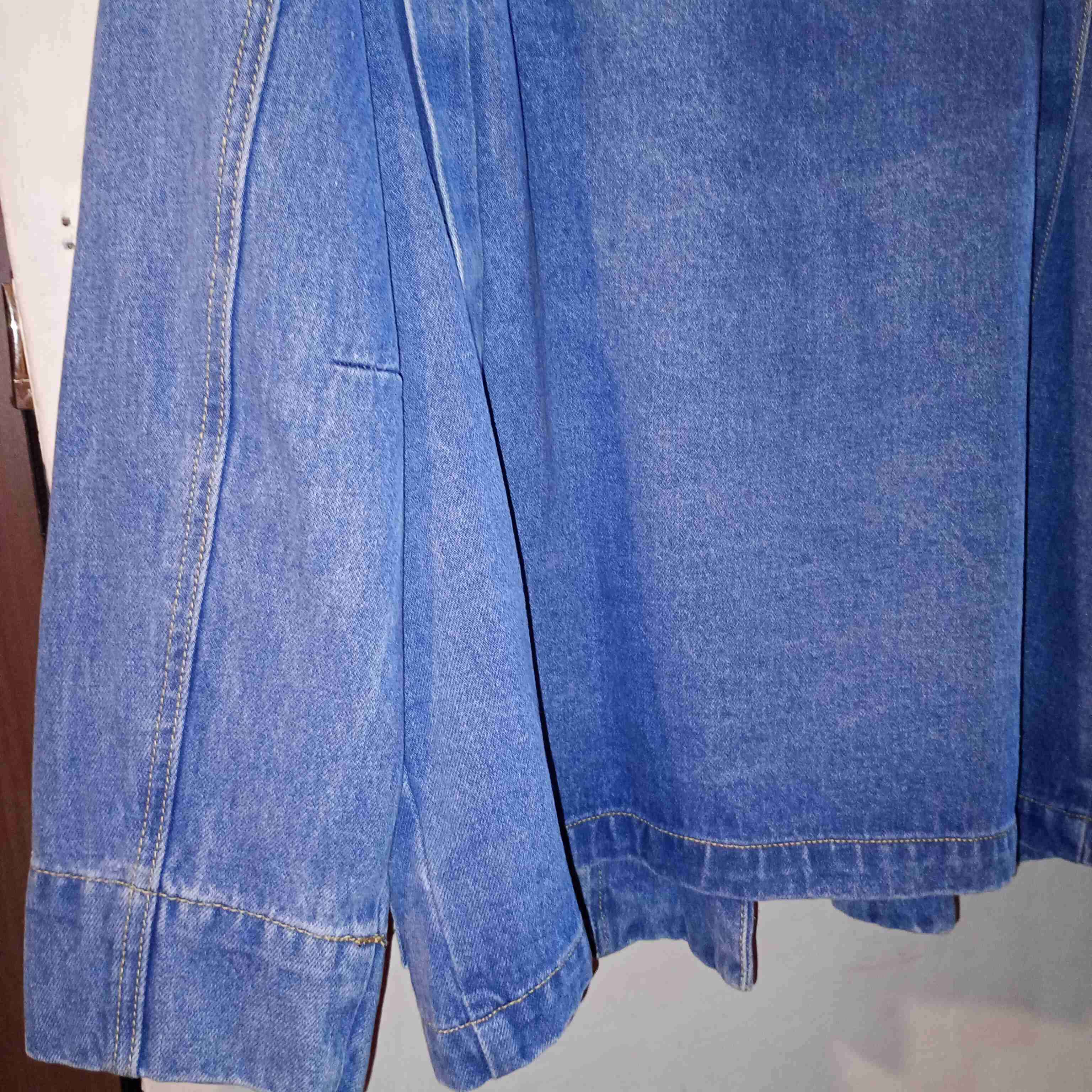 Chaqueta de mezclilla con cuello corderoy - miniatura 6