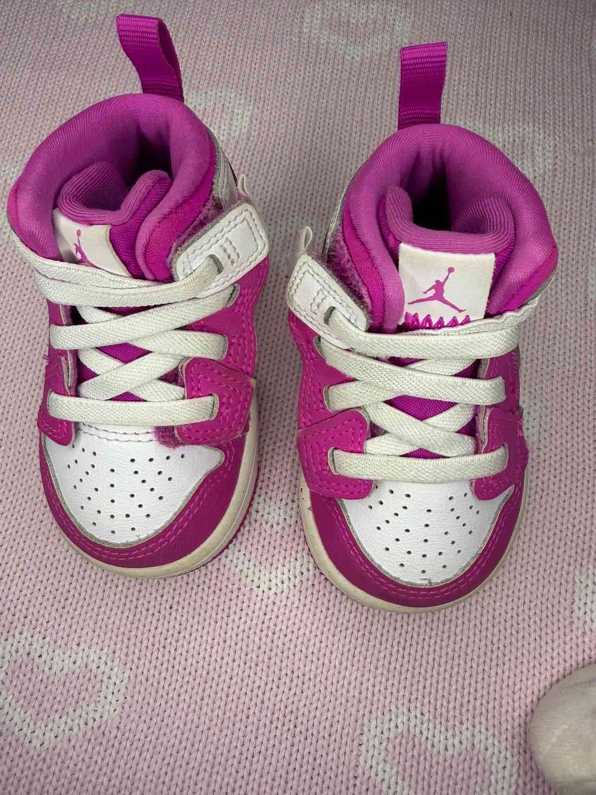 Zapatillas jordan 1 rosa blancas - miniatura 4