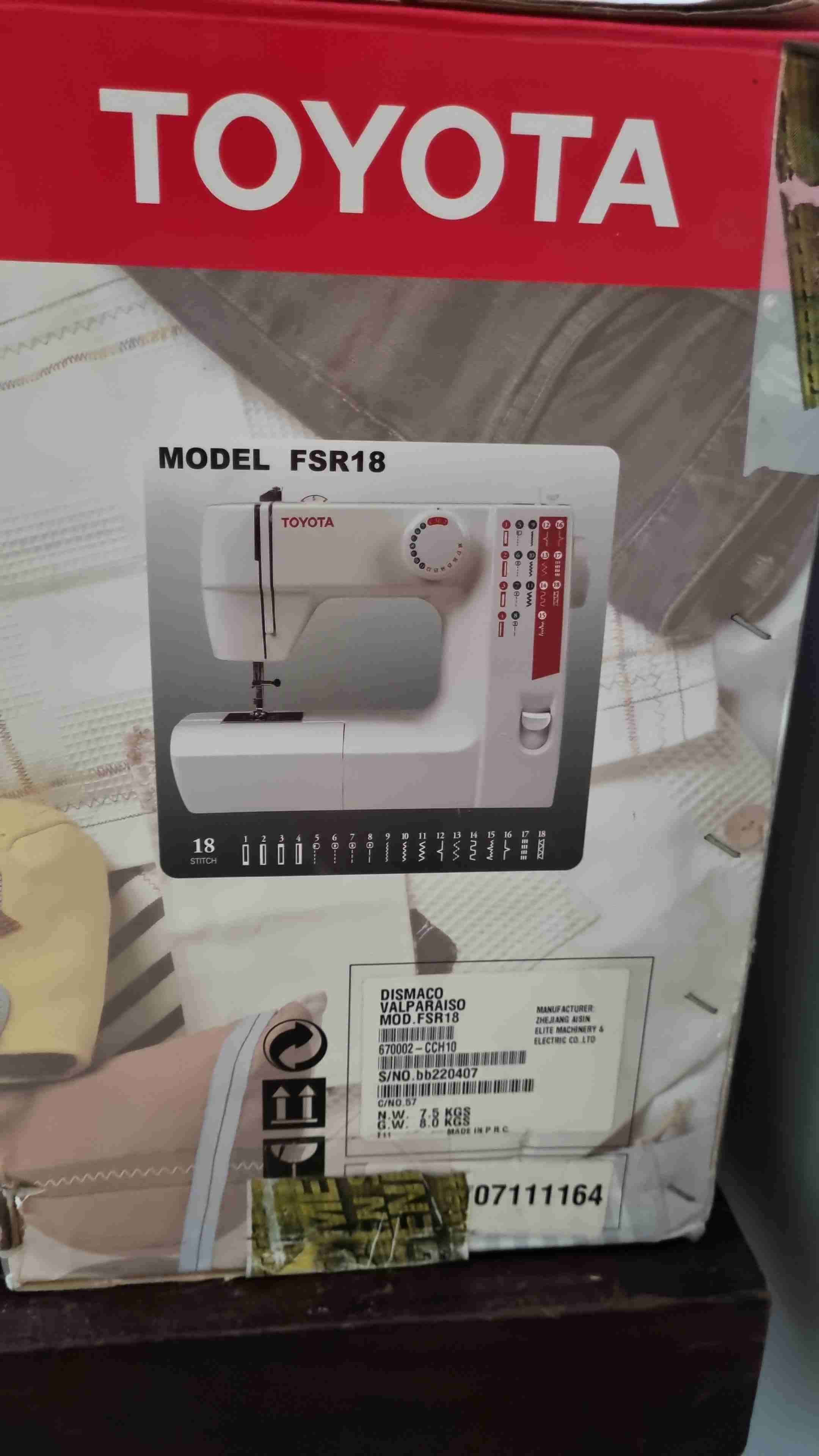 Máquina de coser Toyota FSR18