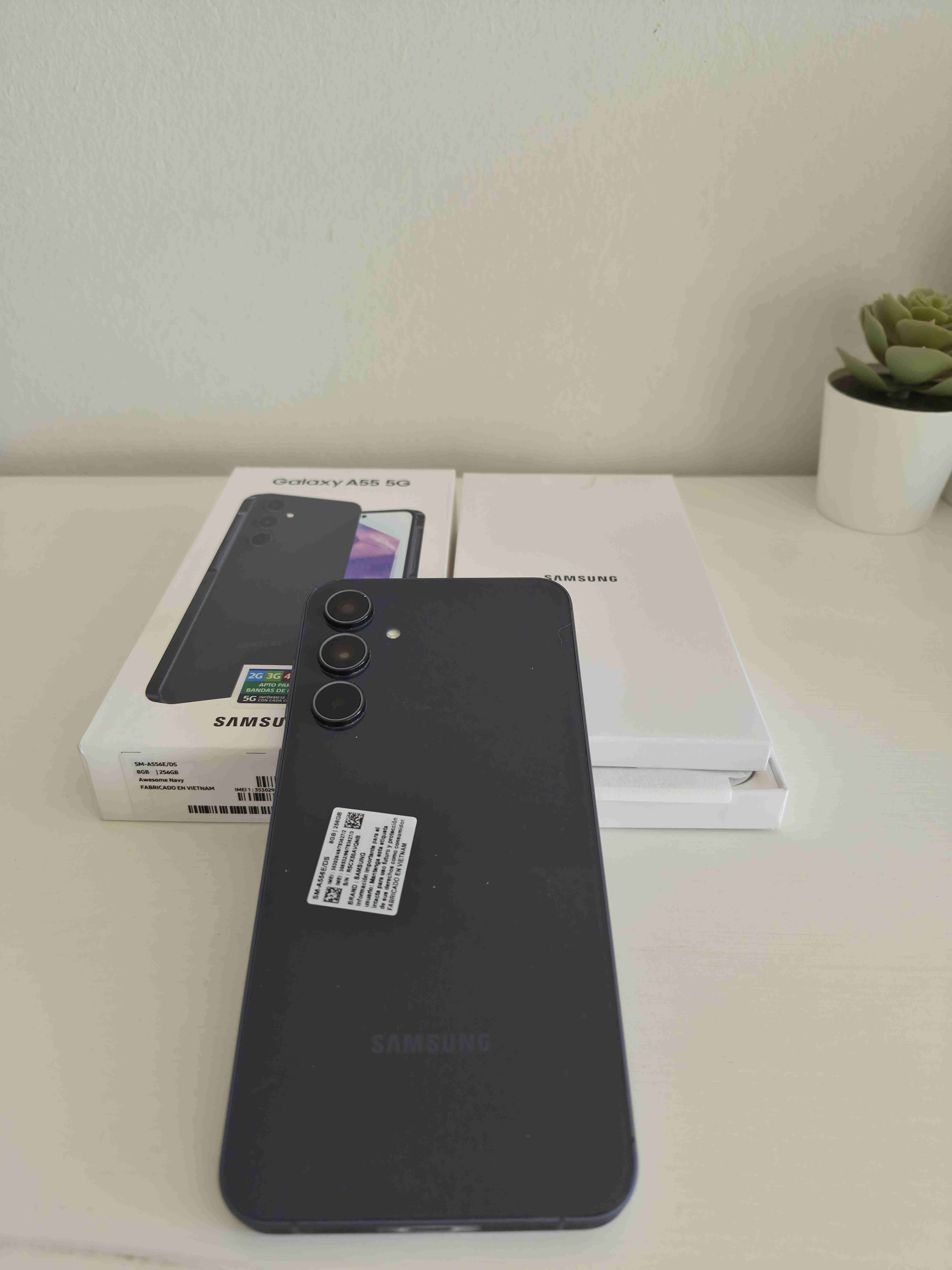Samsung Galaxy A55 5G con caja y  carcasa - miniatura 2