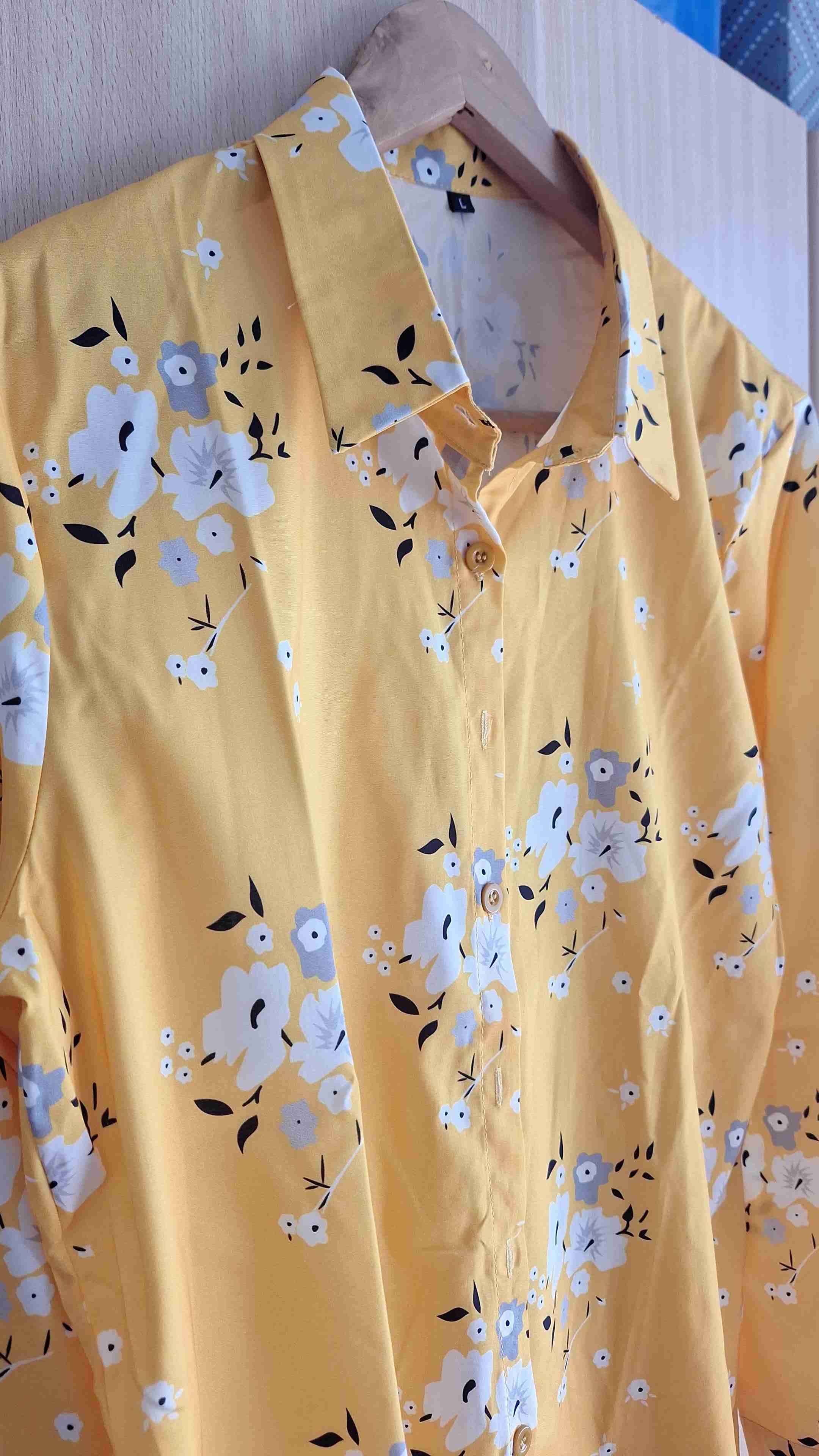 Camisa negra cblusas talla L y Mon mariposas - miniatura 2