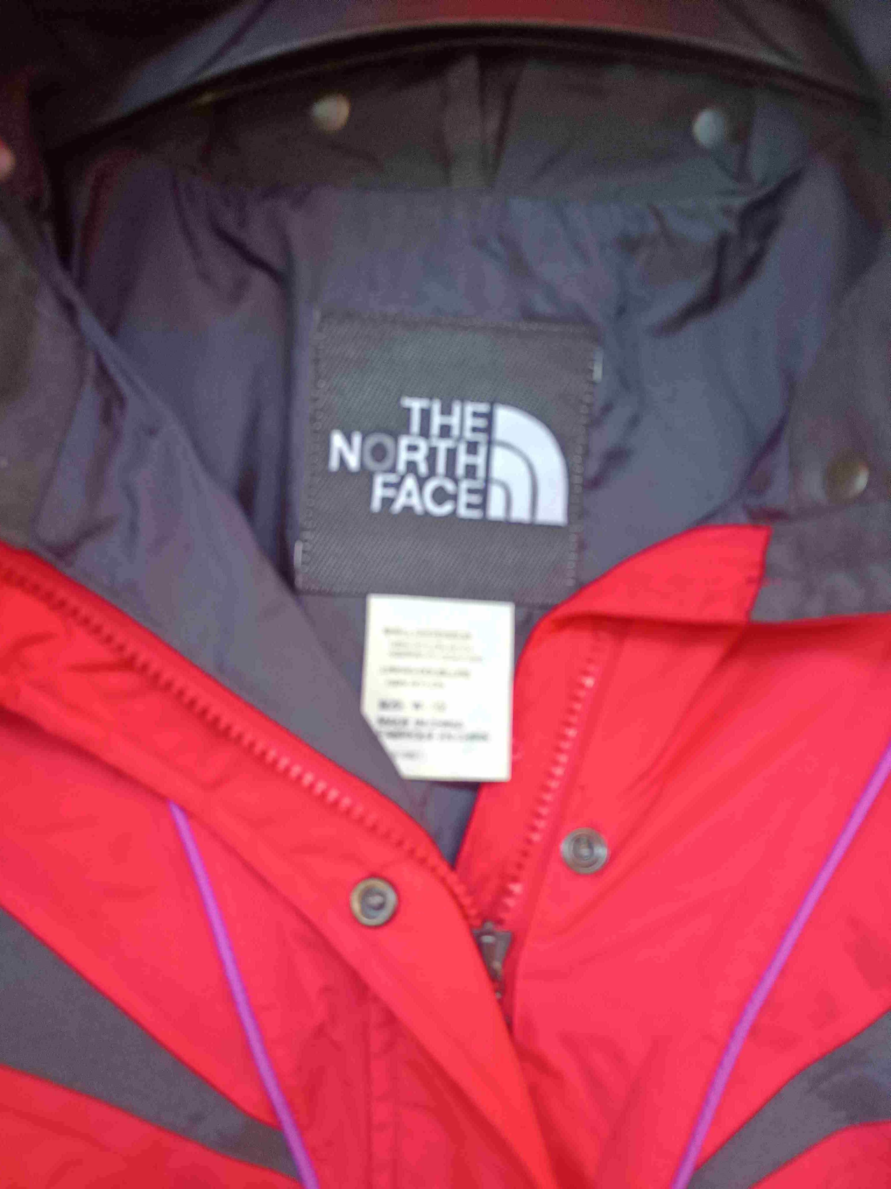 Chaqueta roja impermeable outdoor - miniatura 2