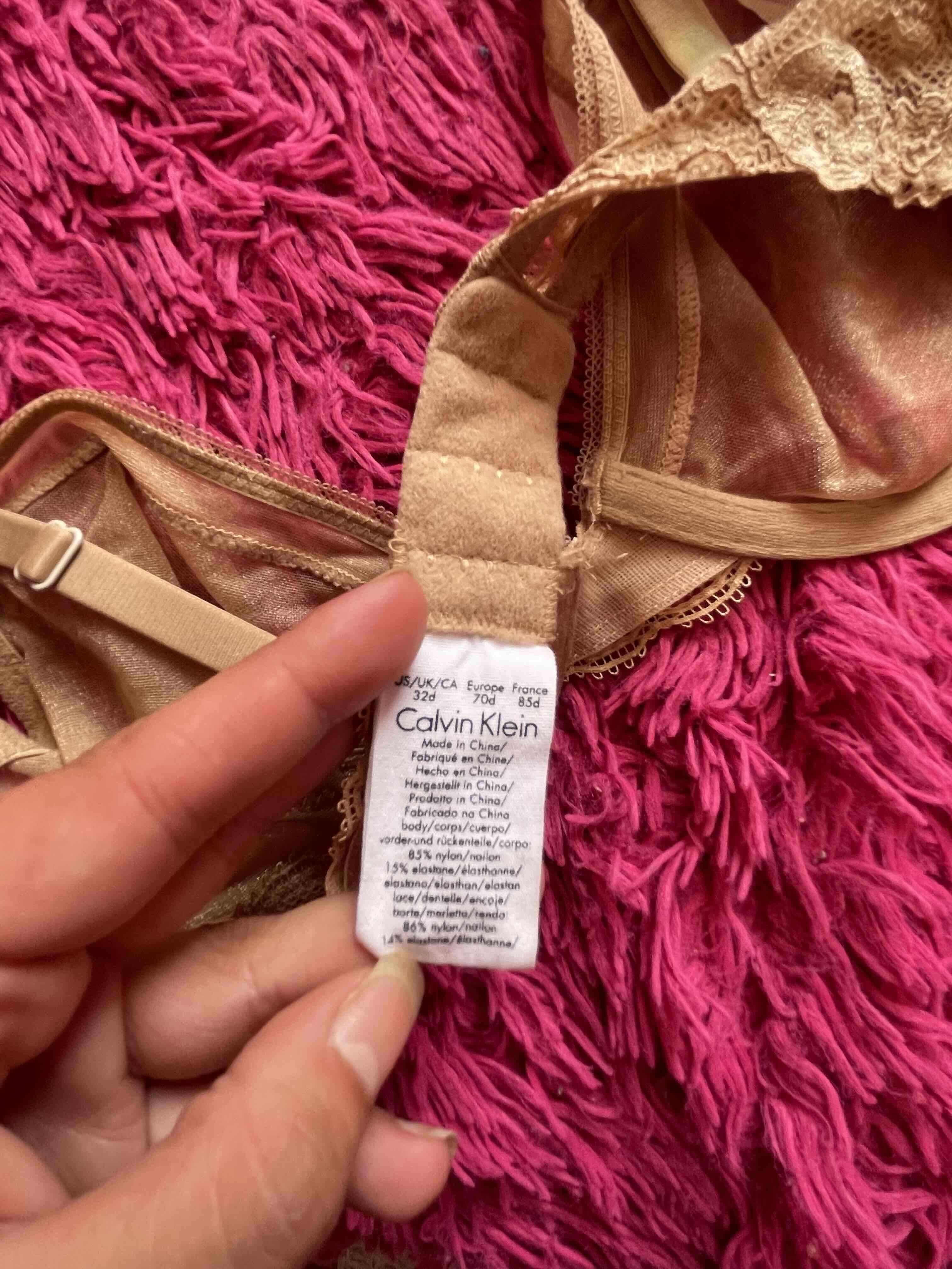 Sosten Calvin Klein de encaje - miniatura 2