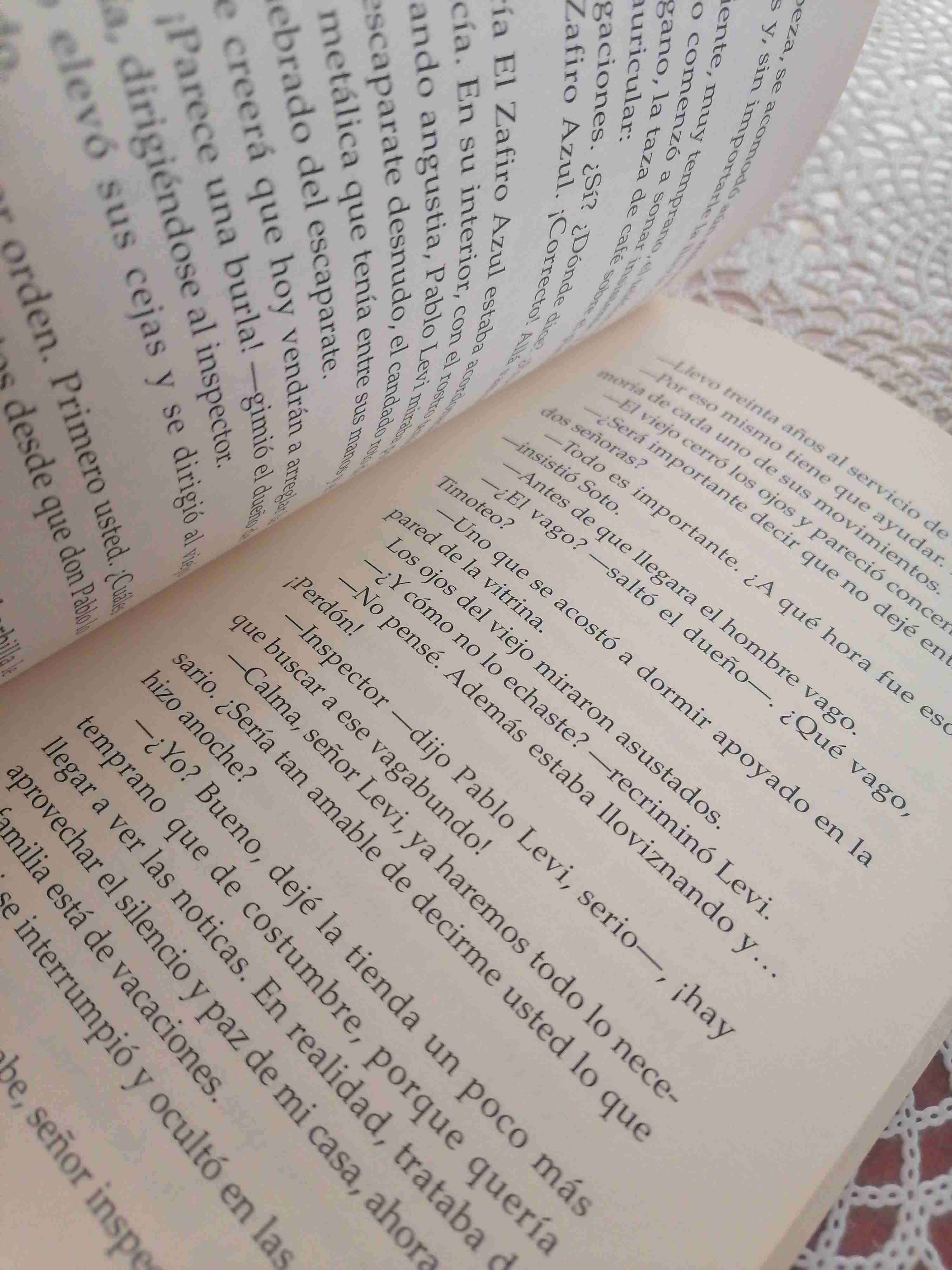 Libro 'Trece casos misteriosos' - miniatura 2