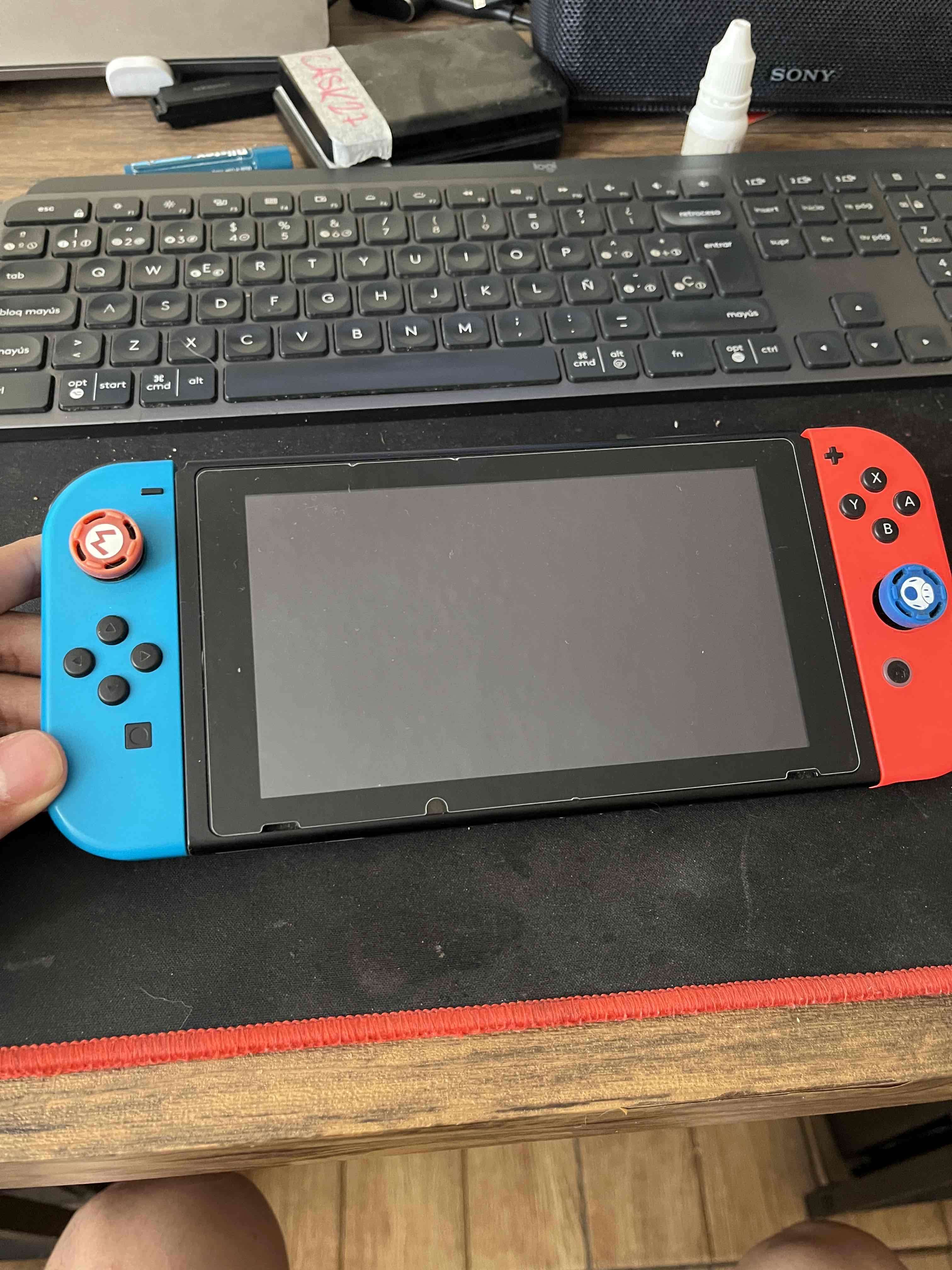 Nintendo Switch v2 con estuche PowerA - miniatura 4