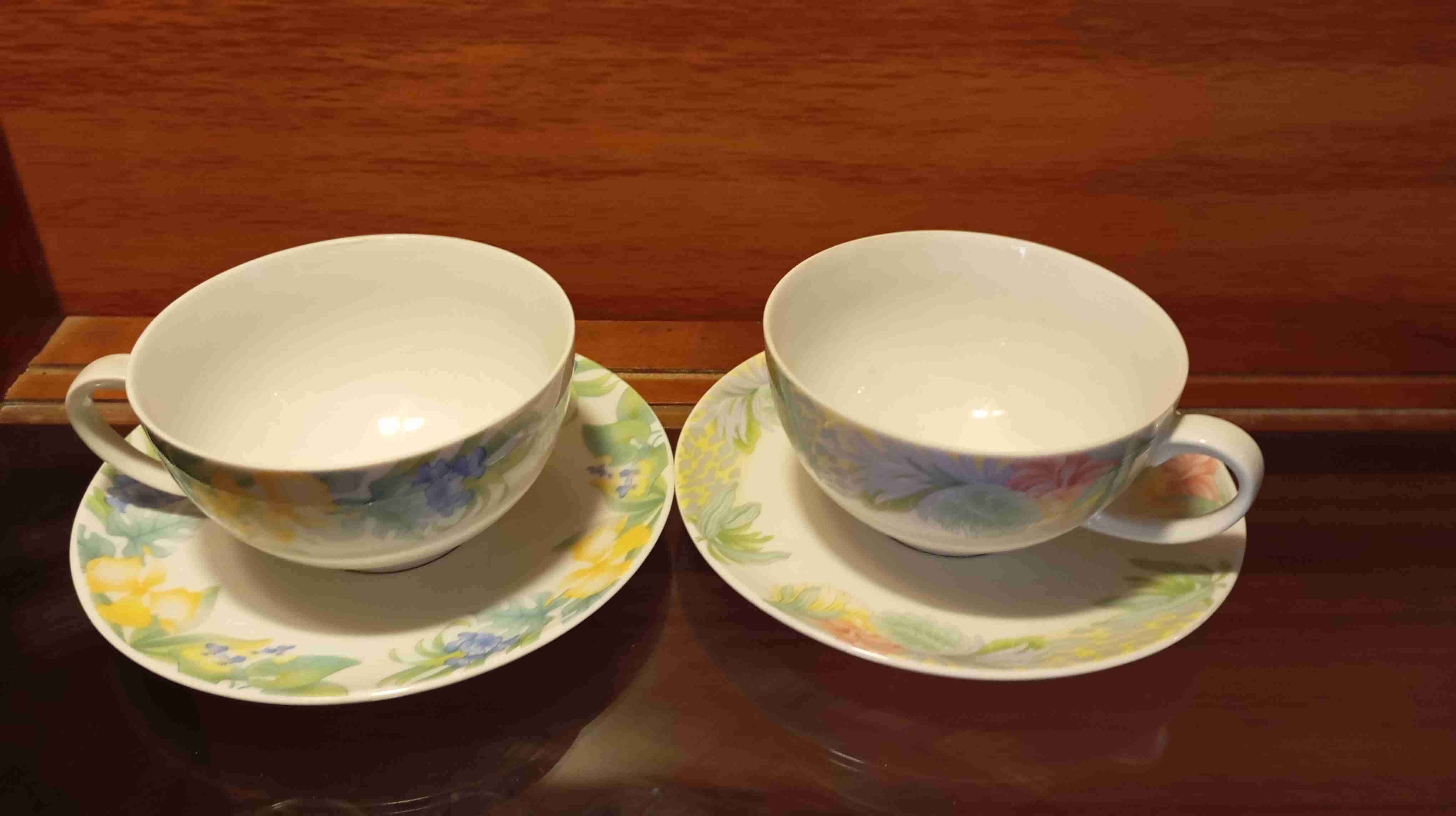 Duo de tazas de porcelana floral - miniatura 2