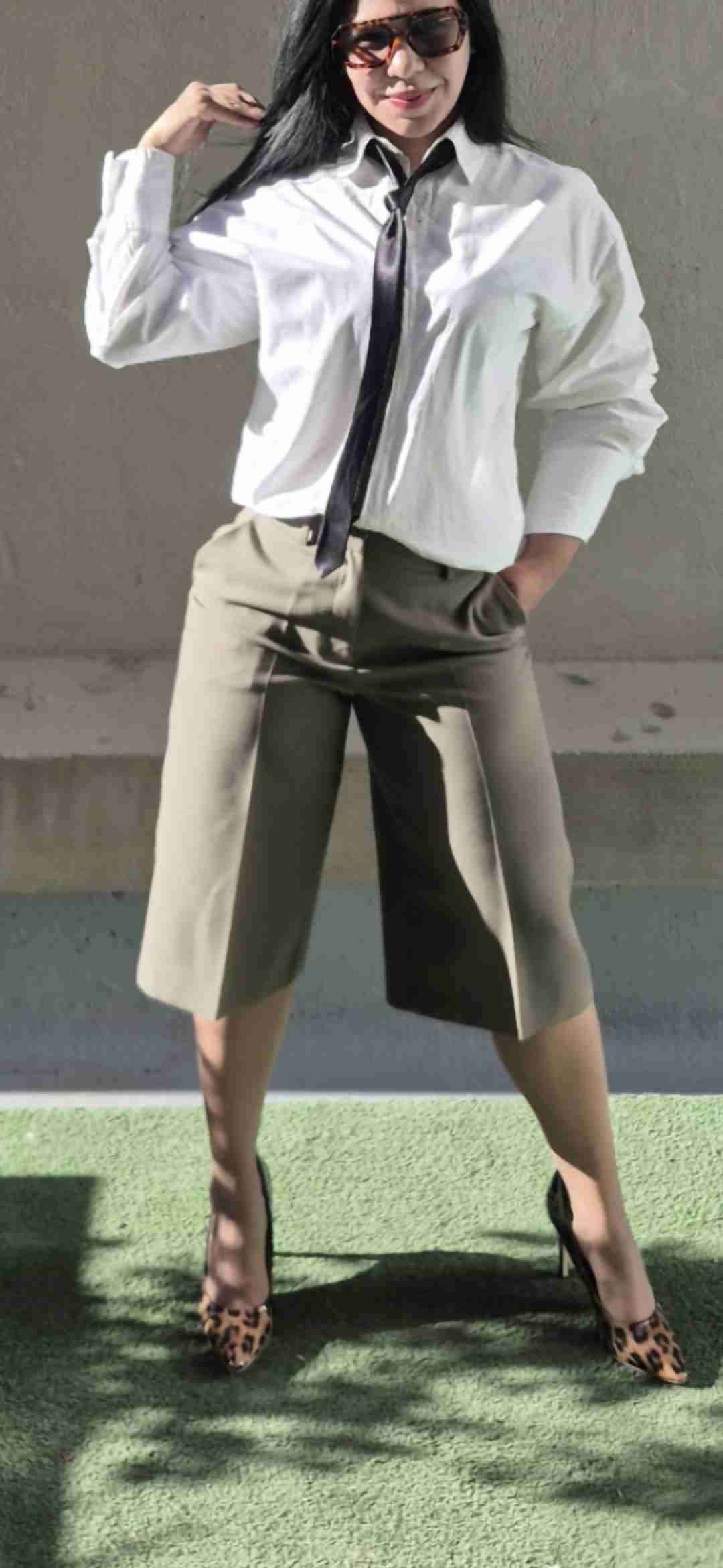 Pantalones cortos verde olivo elegantes - miniatura 2