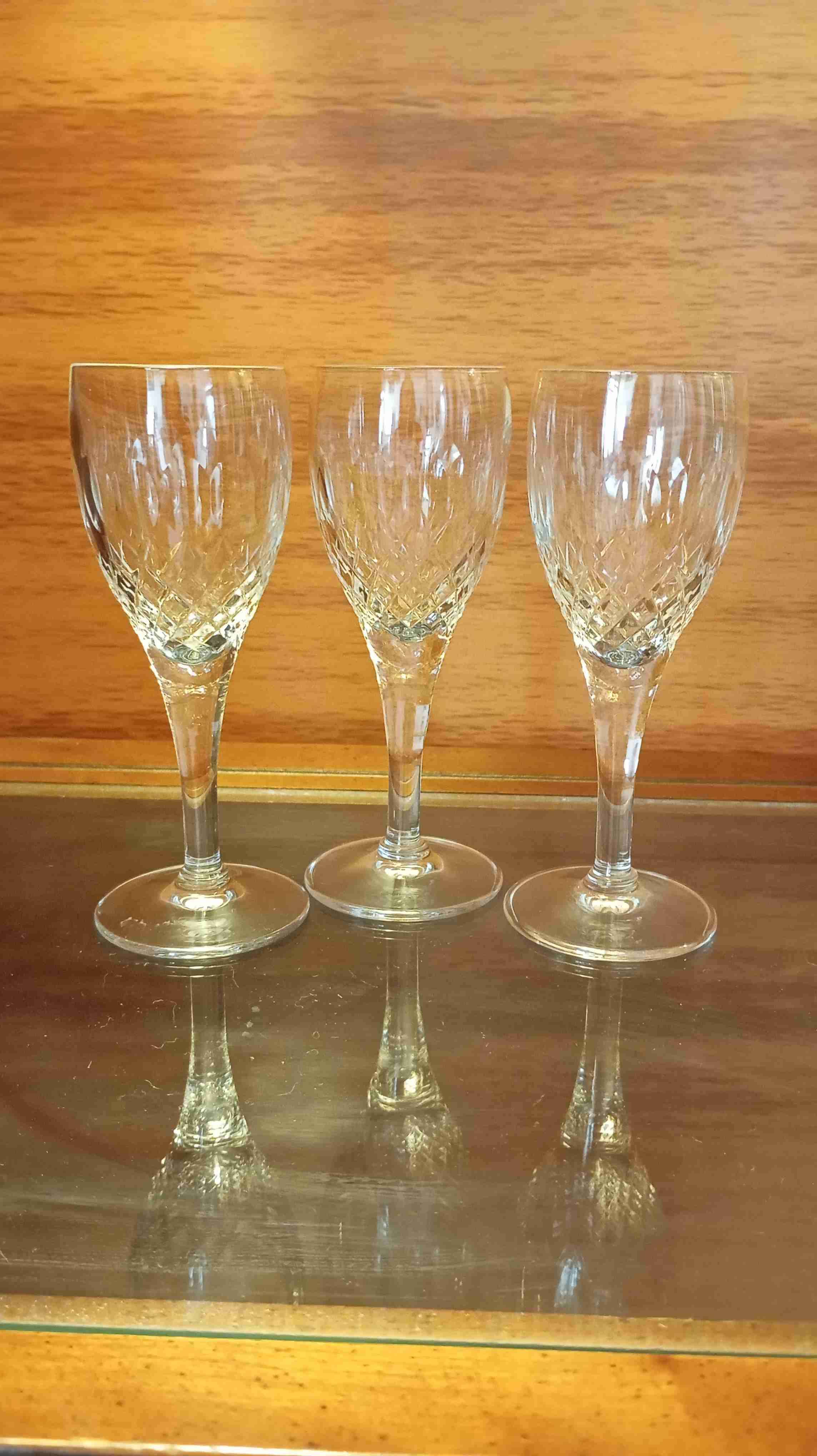 Copas de cristal tallado Checas - miniatura 1