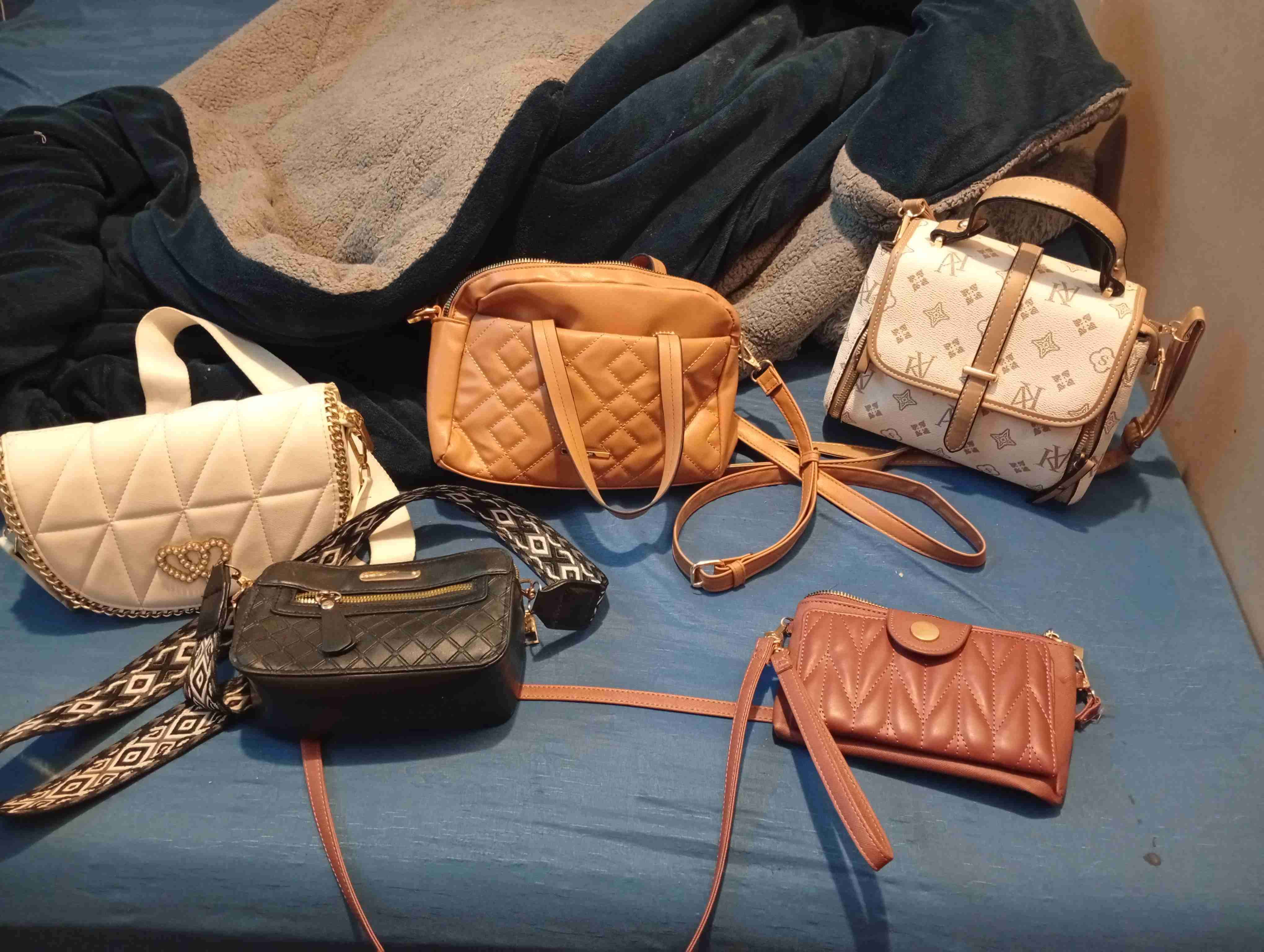 Set de carteras marrones y beige - miniatura 3