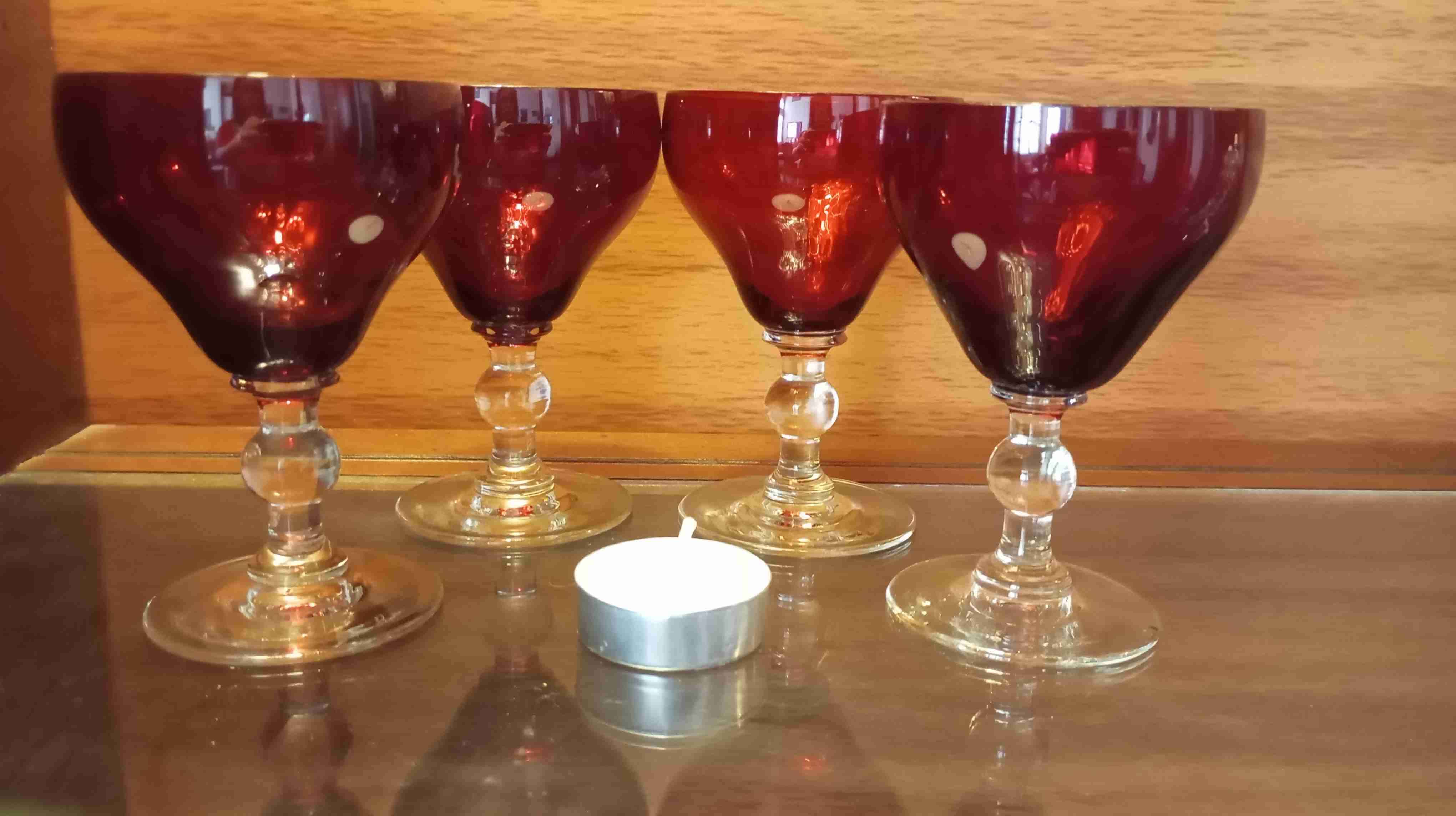 Copas de cristal rojo vintage - miniatura 3