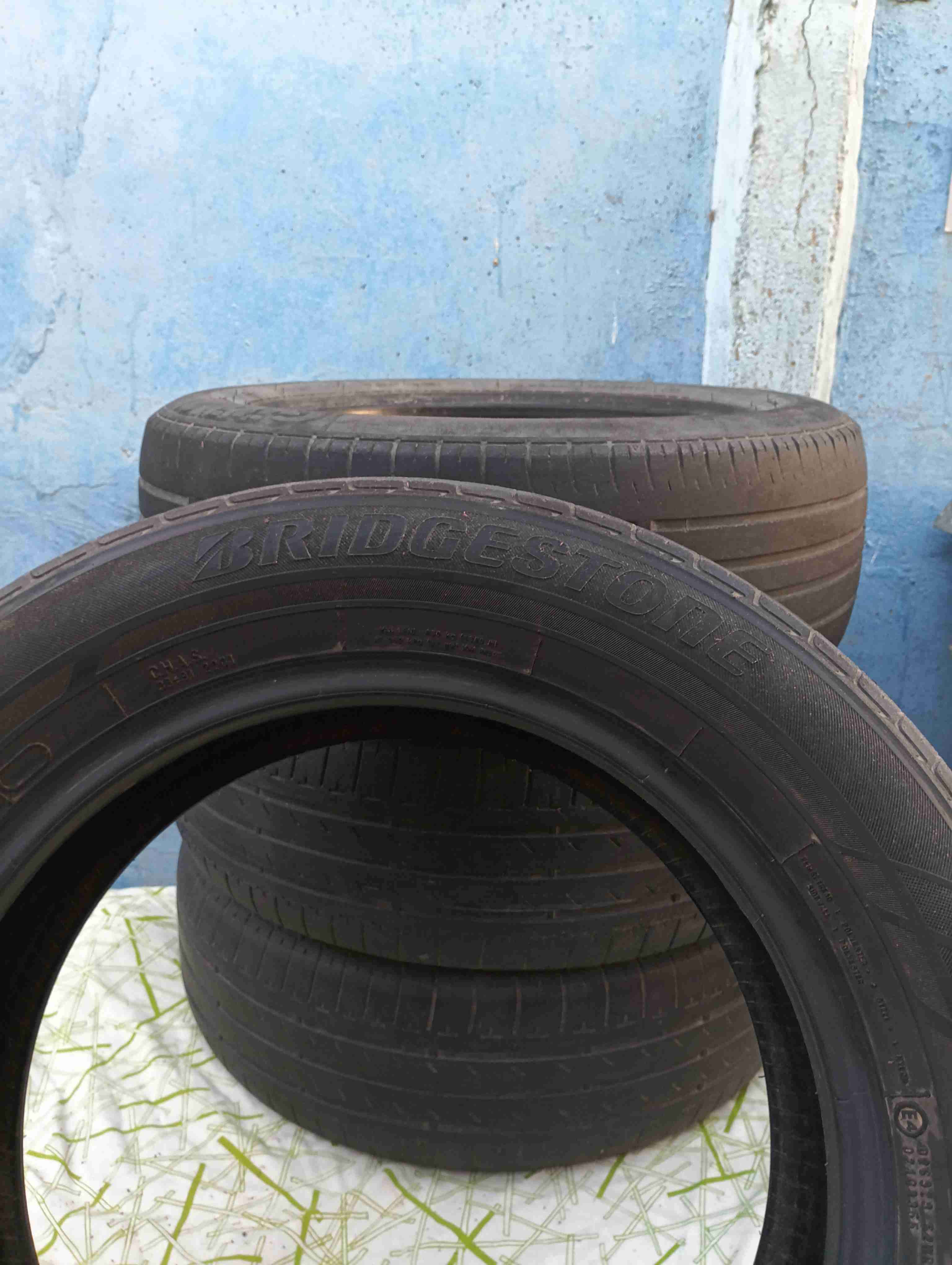 Juego de 4 neumáticos usados - miniatura 3