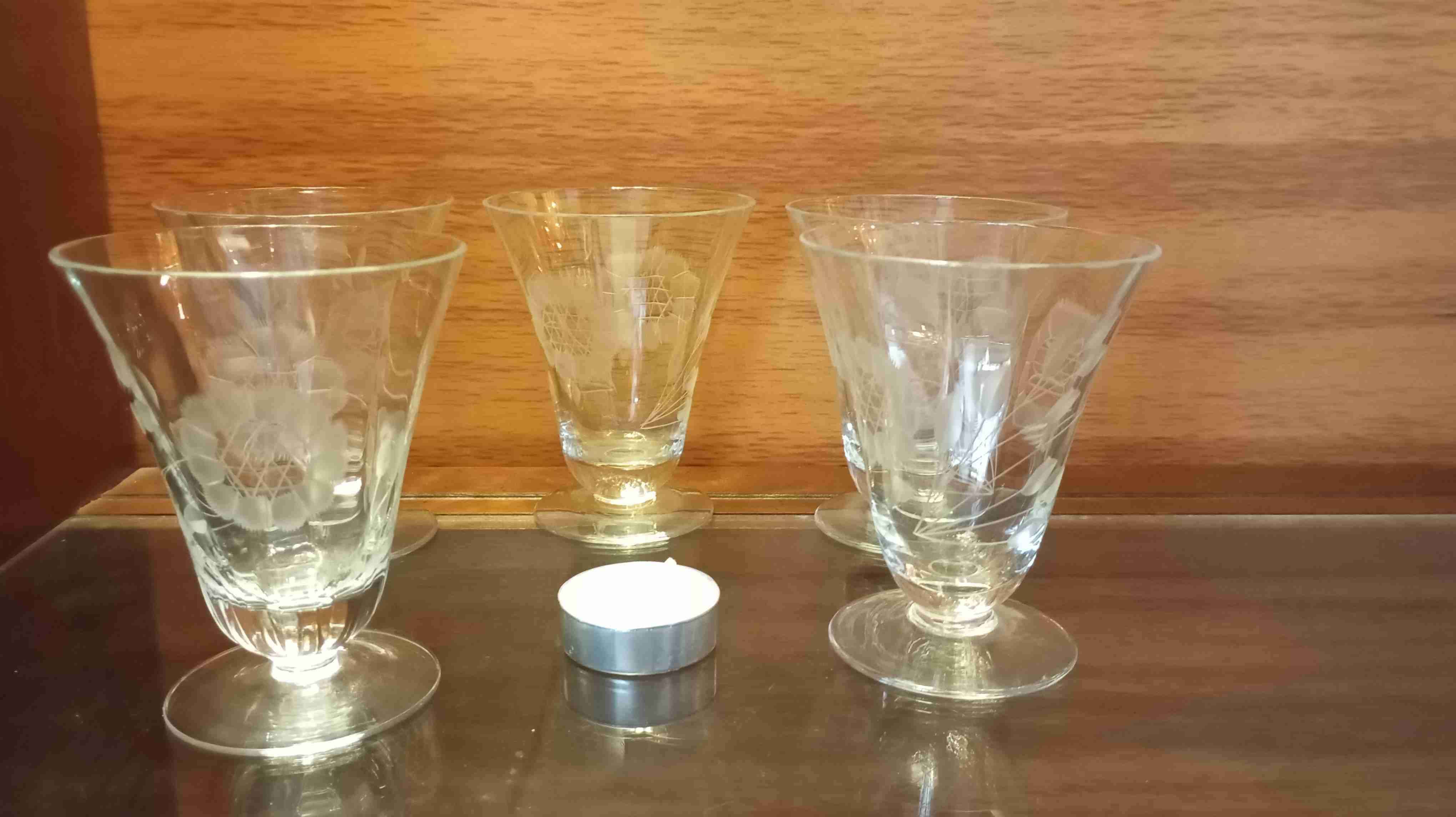 Set de copas de vidrio con grabado - miniatura 4