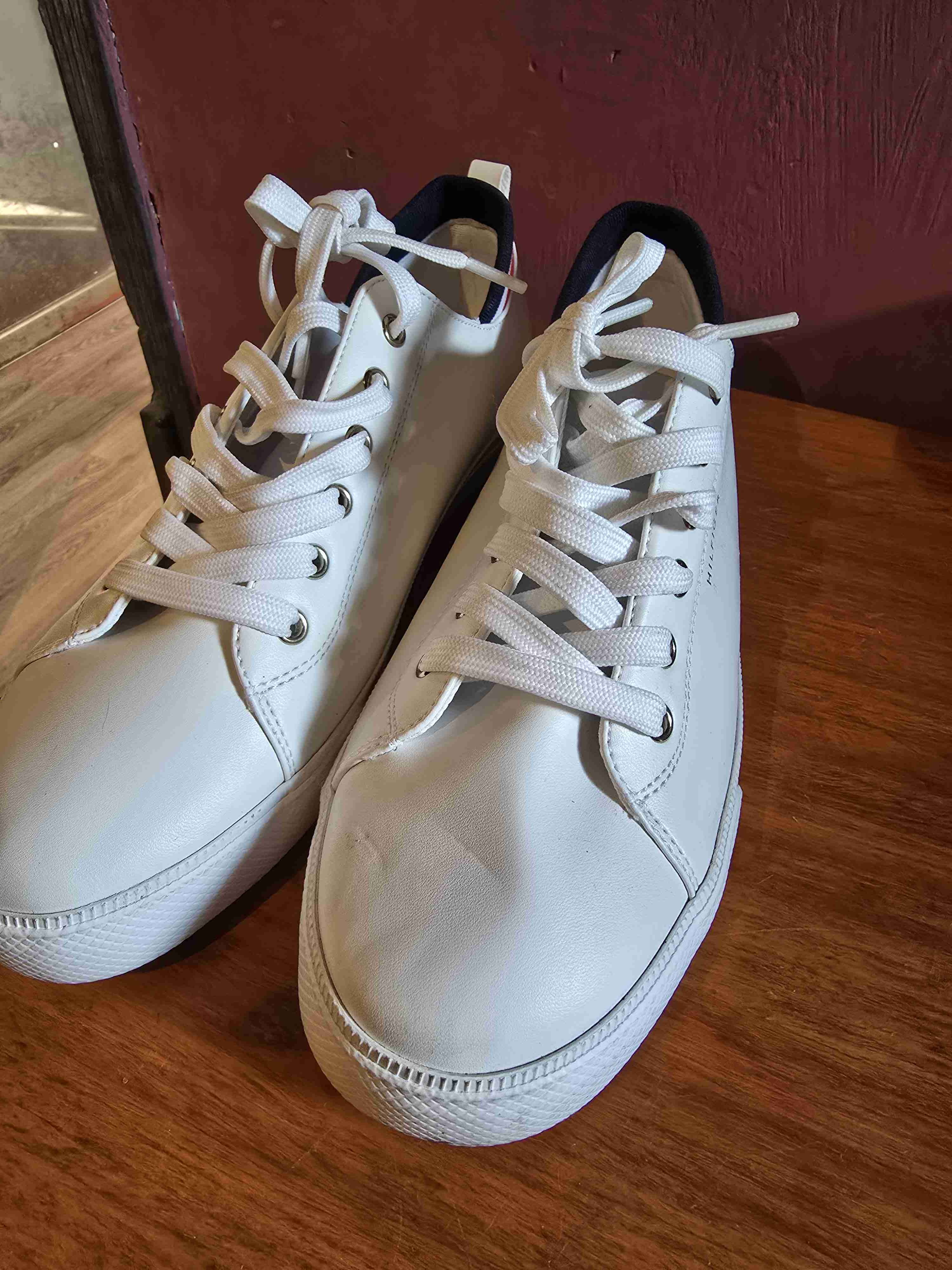 Zapatillas blancas de moda - 3