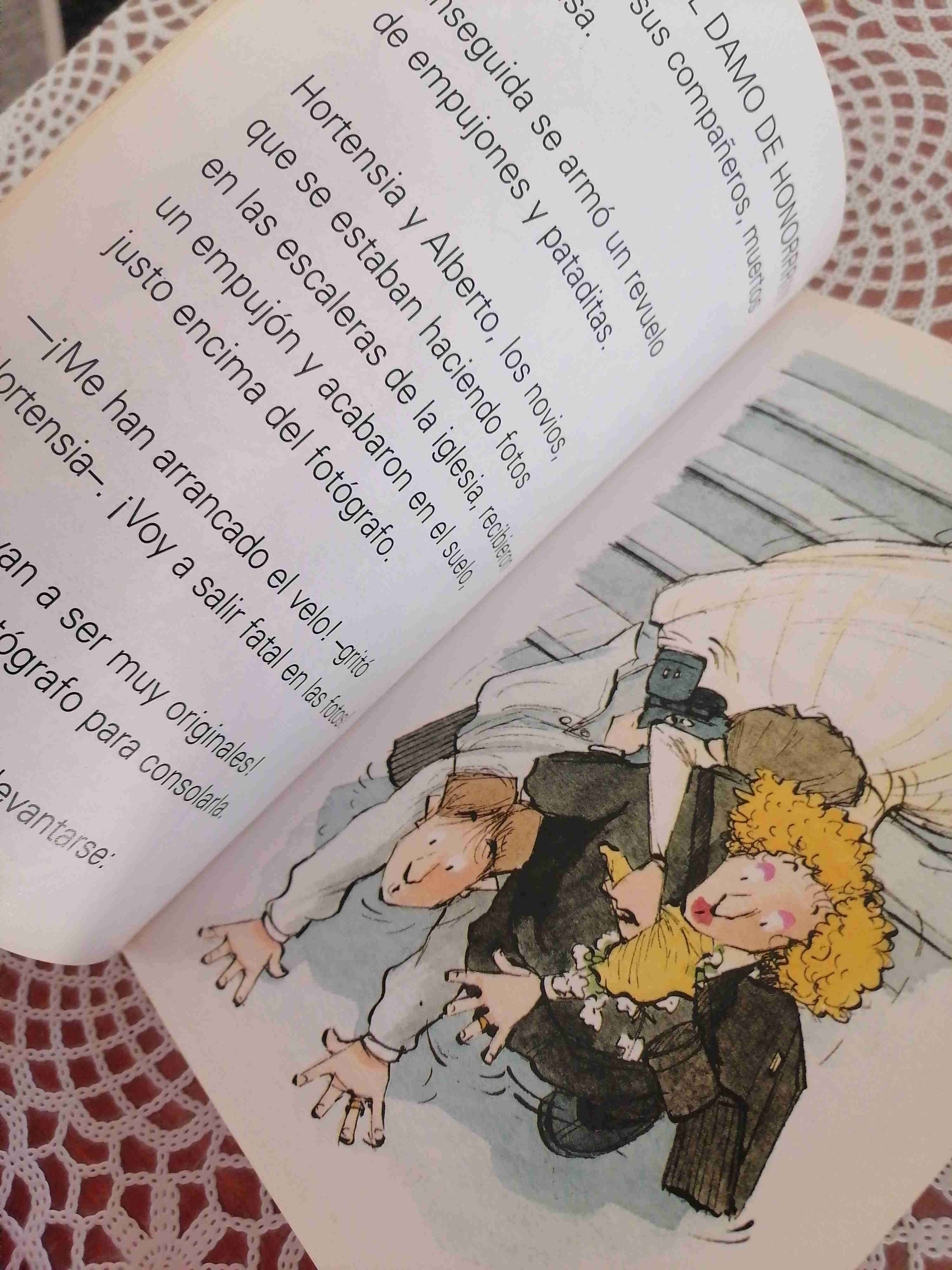 Libro 'Caos en la boda' - 2