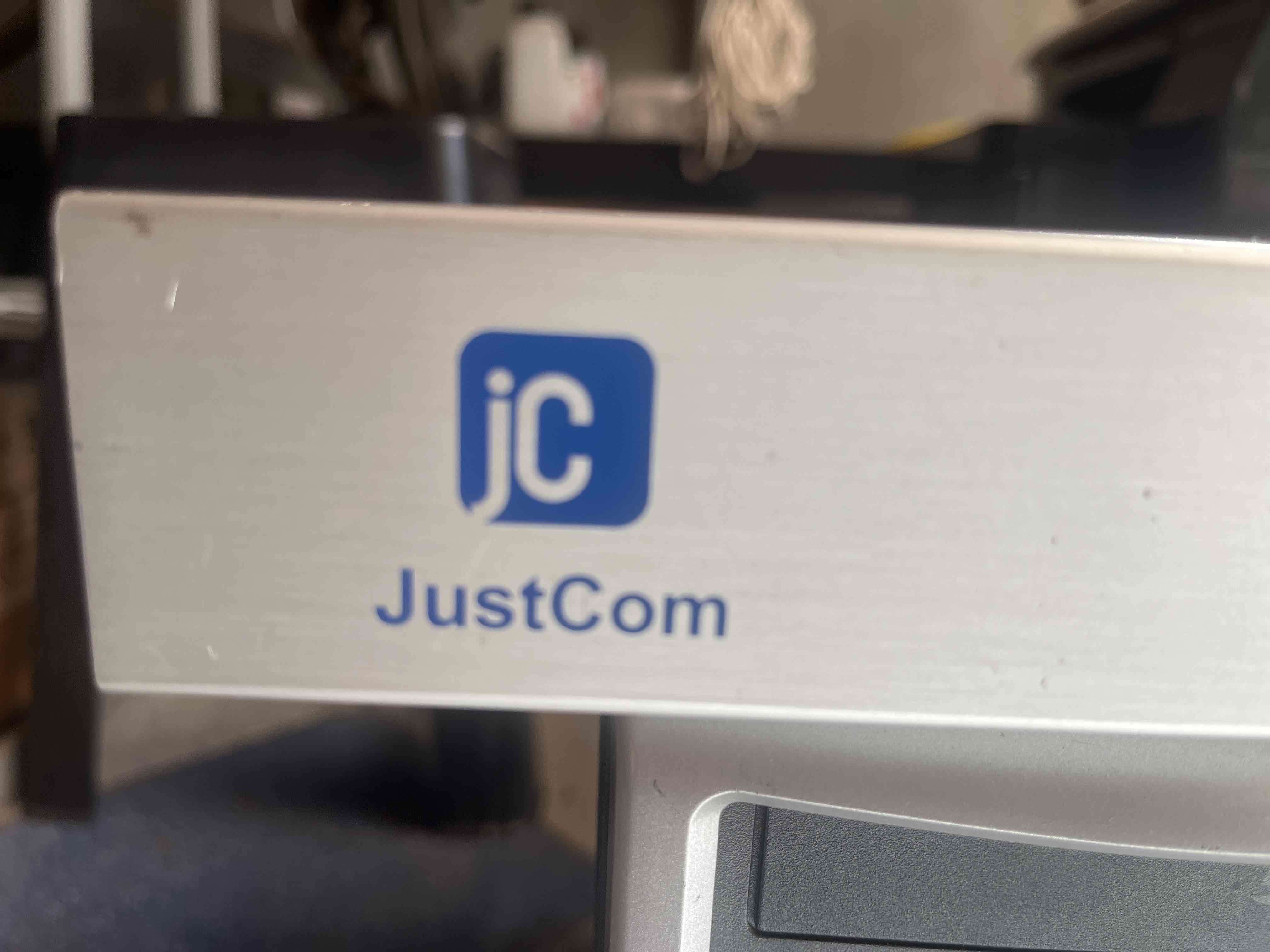 Switch KVM 8 Puertos Rack - miniatura 2